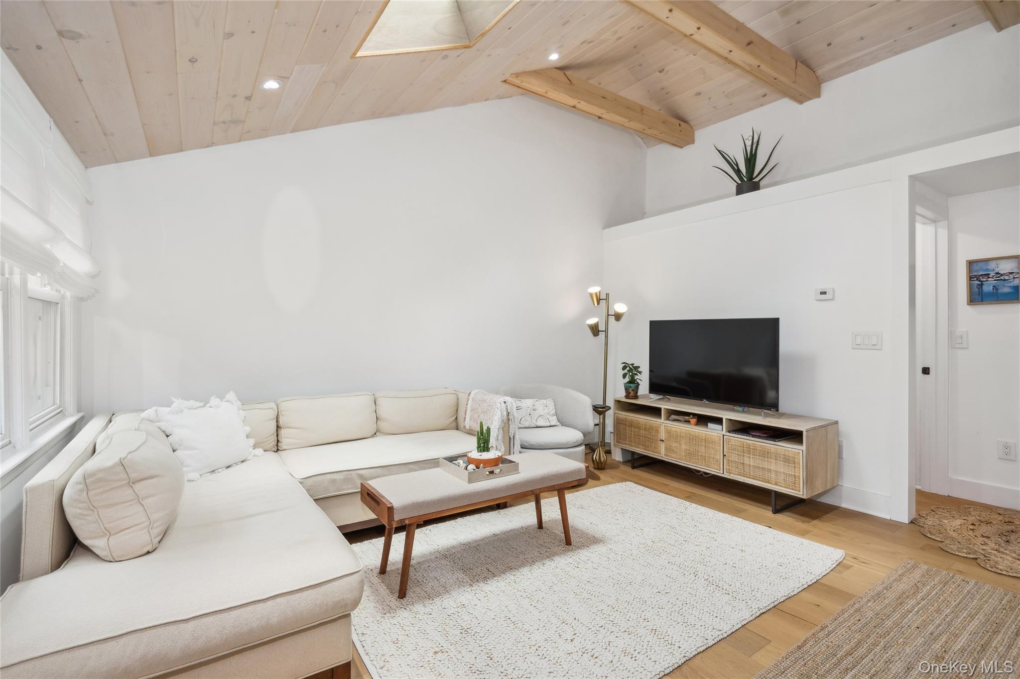 #4 photo, 11 Shell Road, Hampton Bays , NY 11946