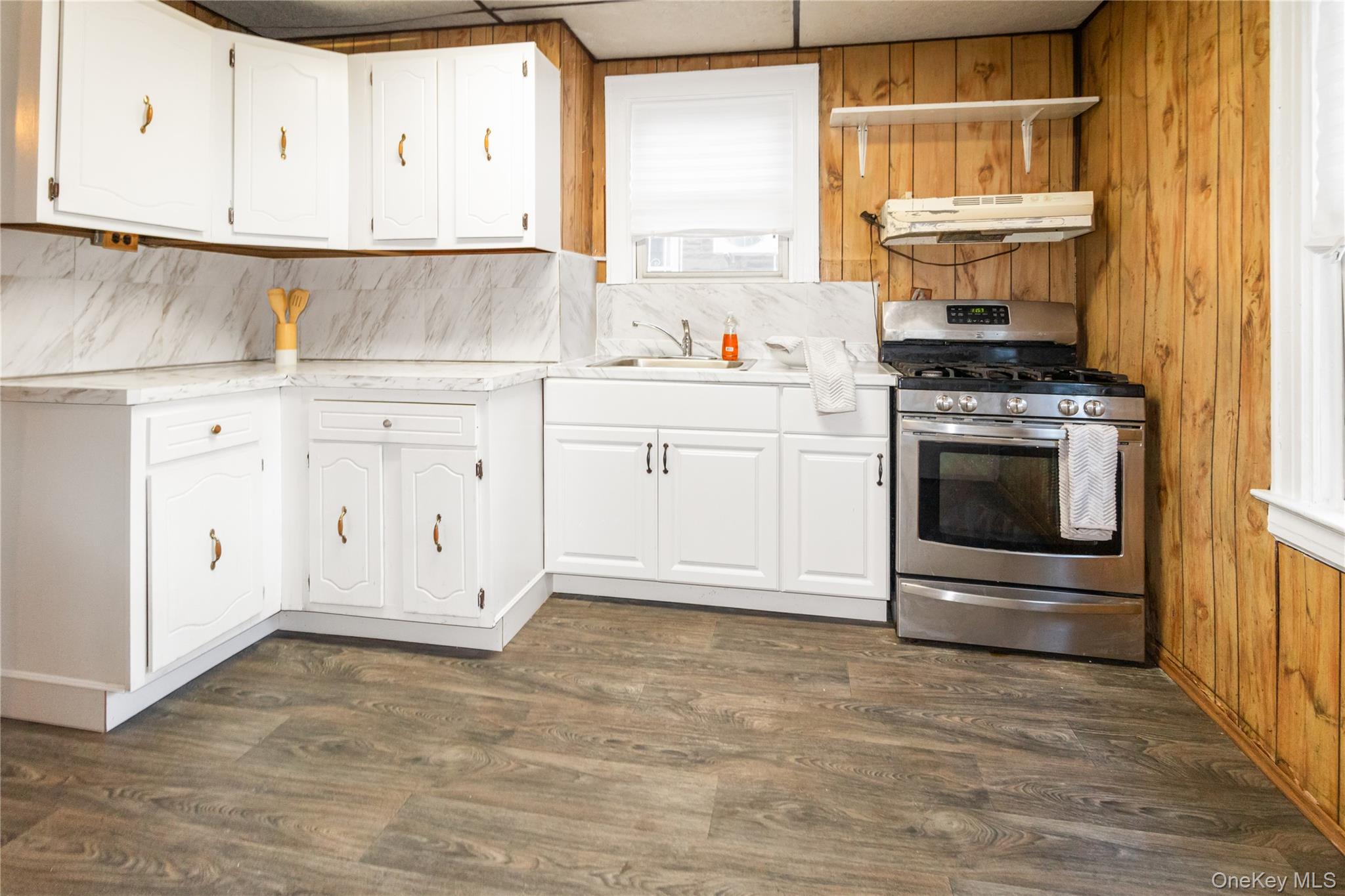 #10 photo, 109-29 Van Wyck Expressway, Jamaica , NY 11435