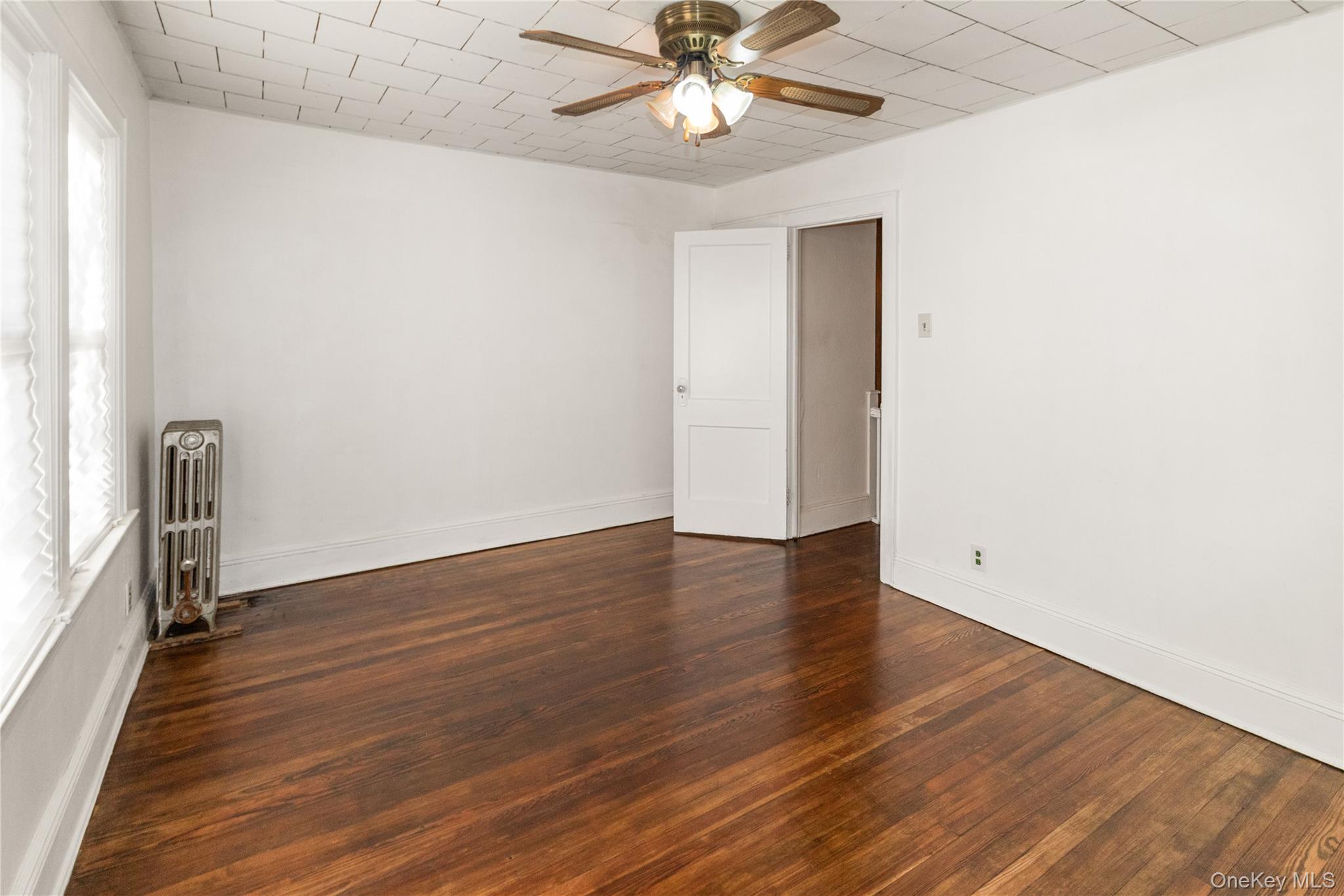 #15 photo, 109-29 Van Wyck Expressway, Jamaica , NY 11435