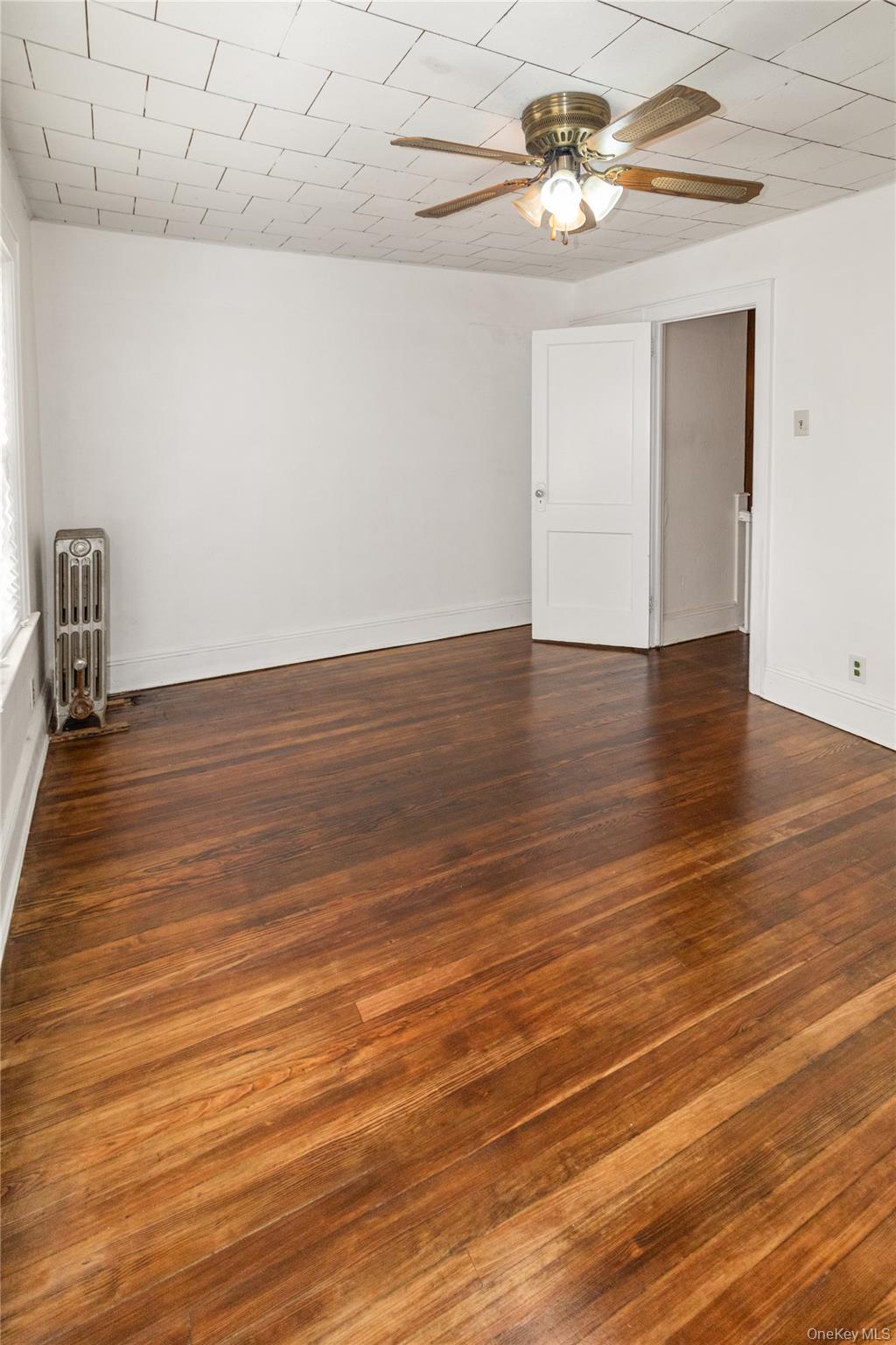 #16 photo, 109-29 Van Wyck Expressway, Jamaica , NY 11435