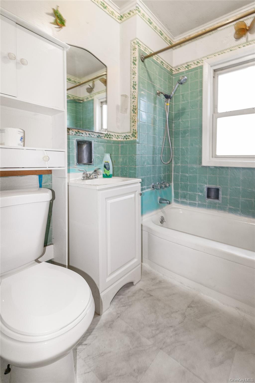 #17 photo, 109-29 Van Wyck Expressway, Jamaica , NY 11435