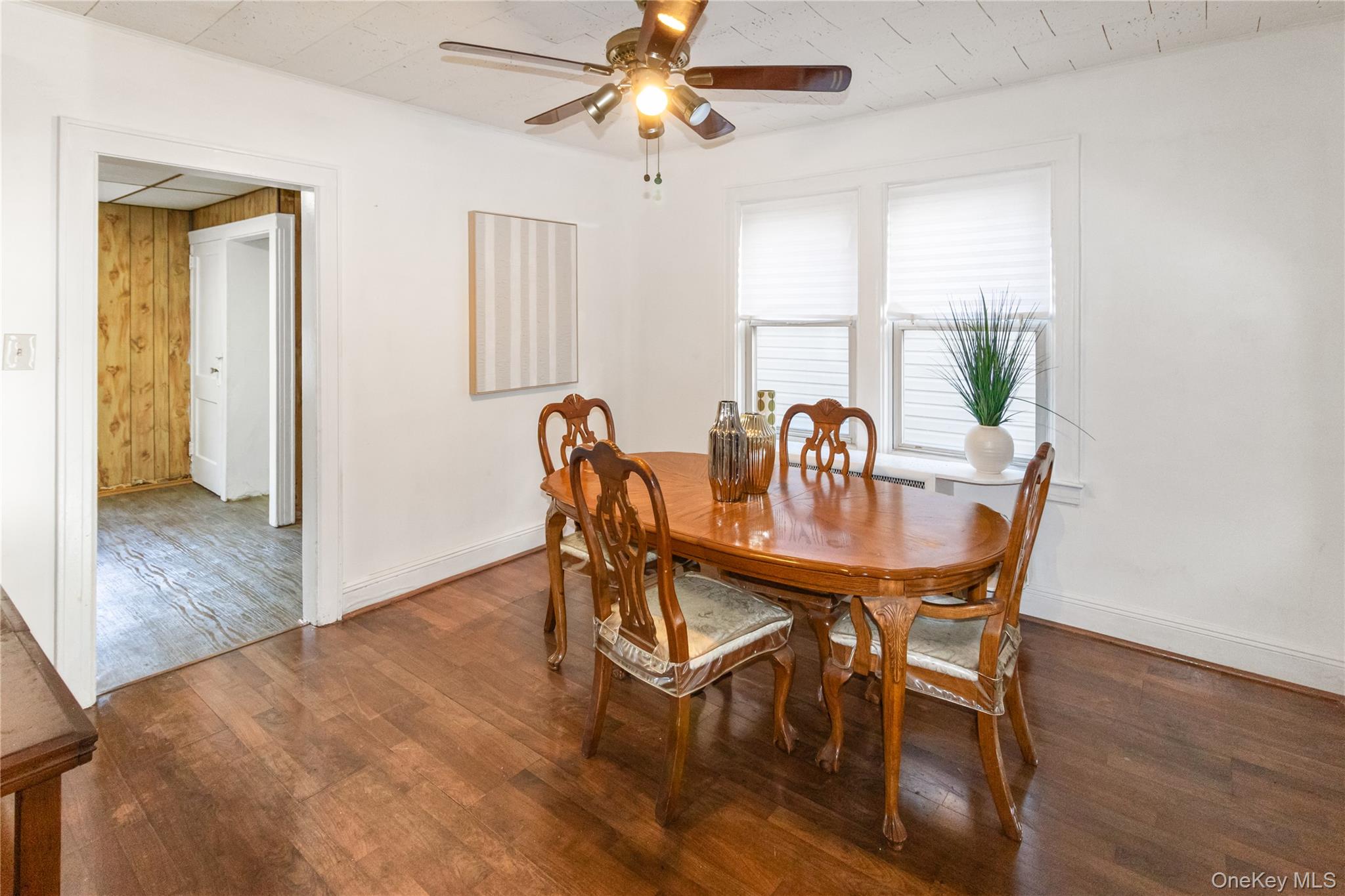 #7 photo, 109-29 Van Wyck Expressway, Jamaica , NY 11435