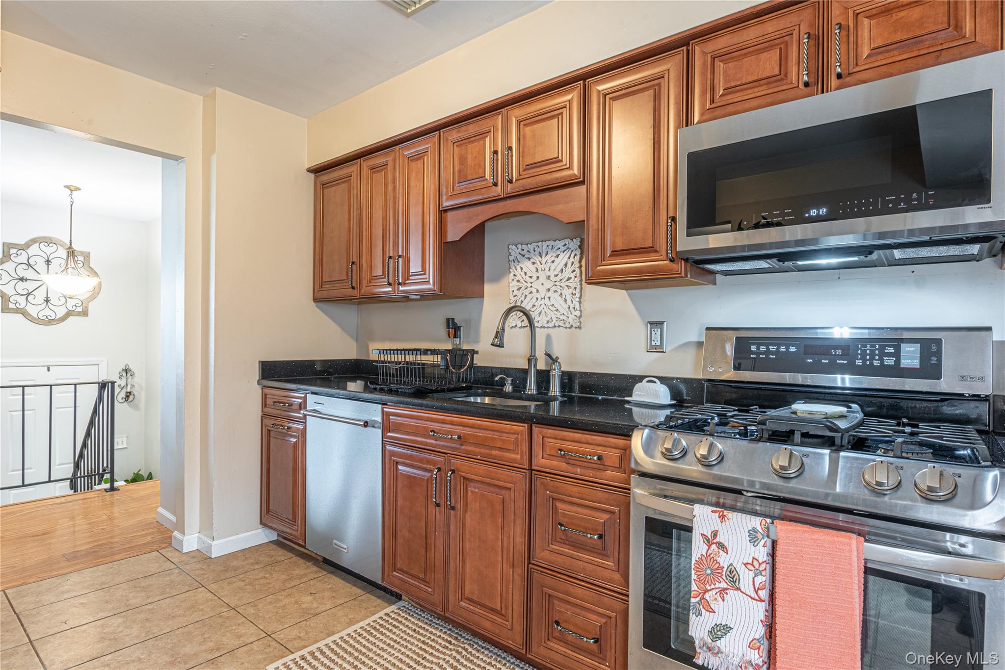 #16 photo, 32 Deer Run Road, Poughkeepsie , NY 12603