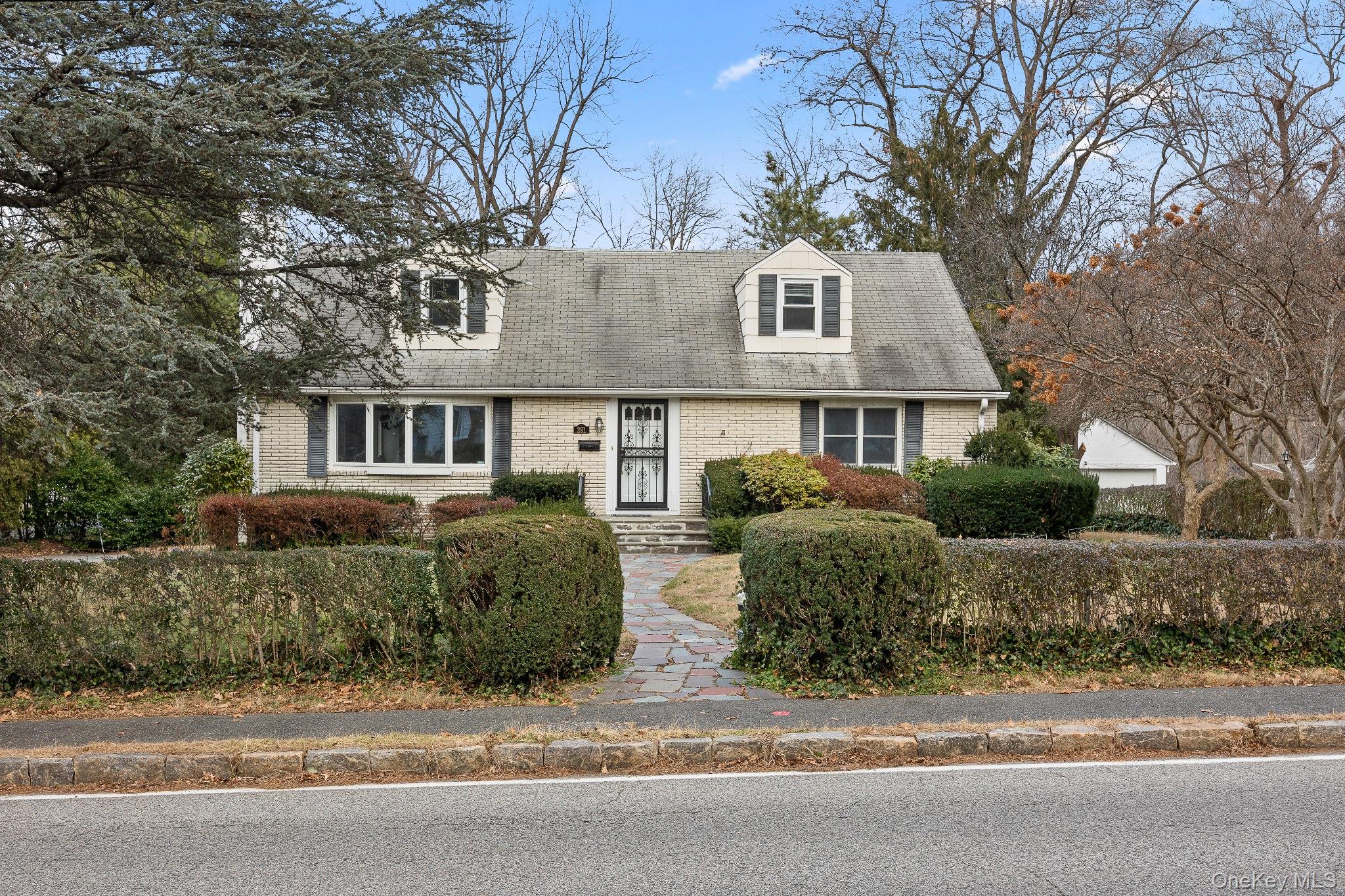 #2 photo, 291 Boulevard, Scarsdale , NY 10583