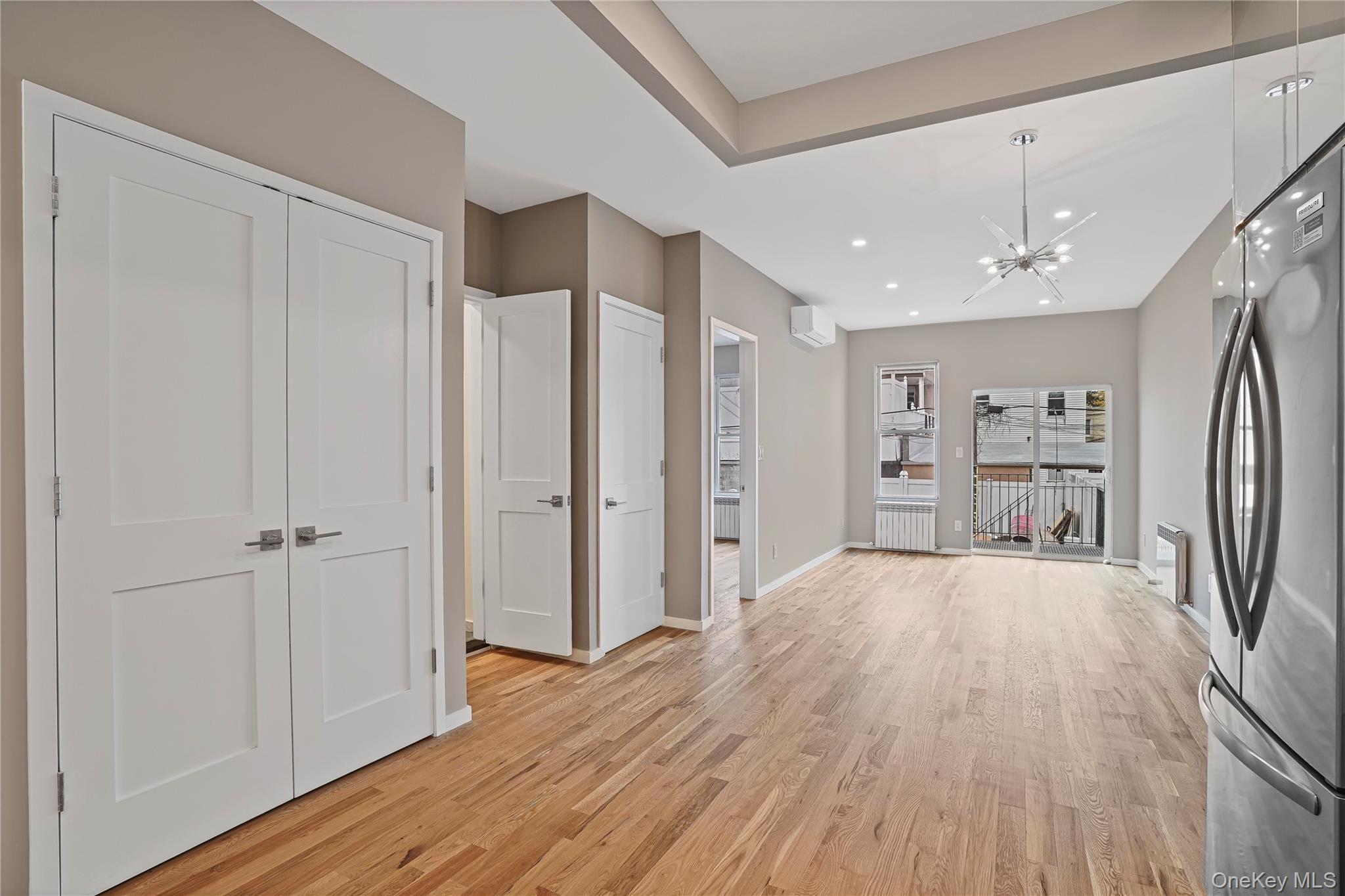 #15 photo, 79-23 67 Drive, كوينز Middle Village , NY 11379