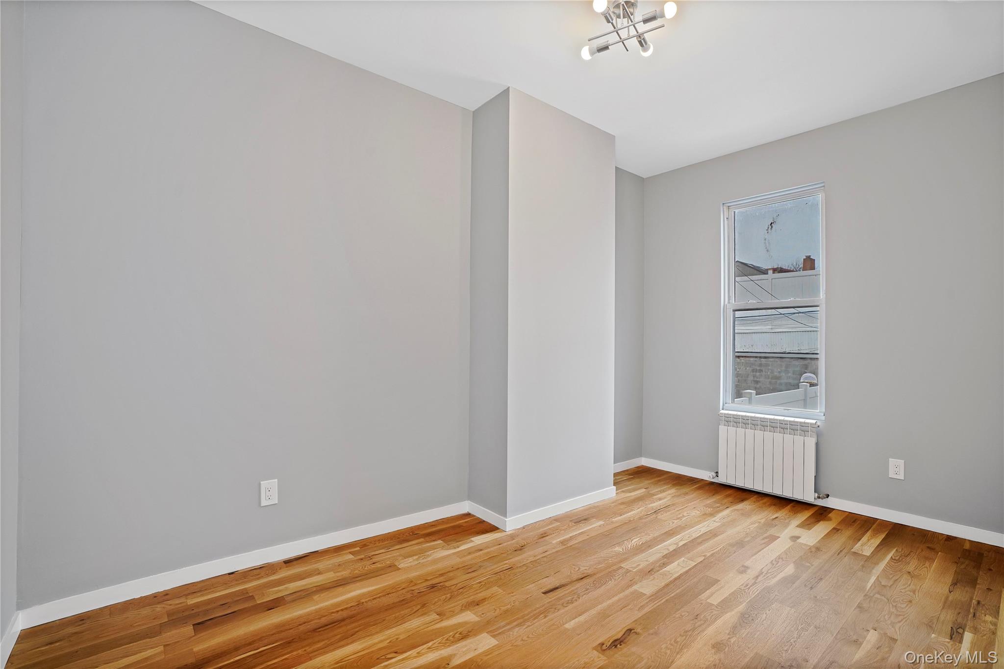 #8 photo, 79-23 67 Drive, كوينز Middle Village , NY 11379