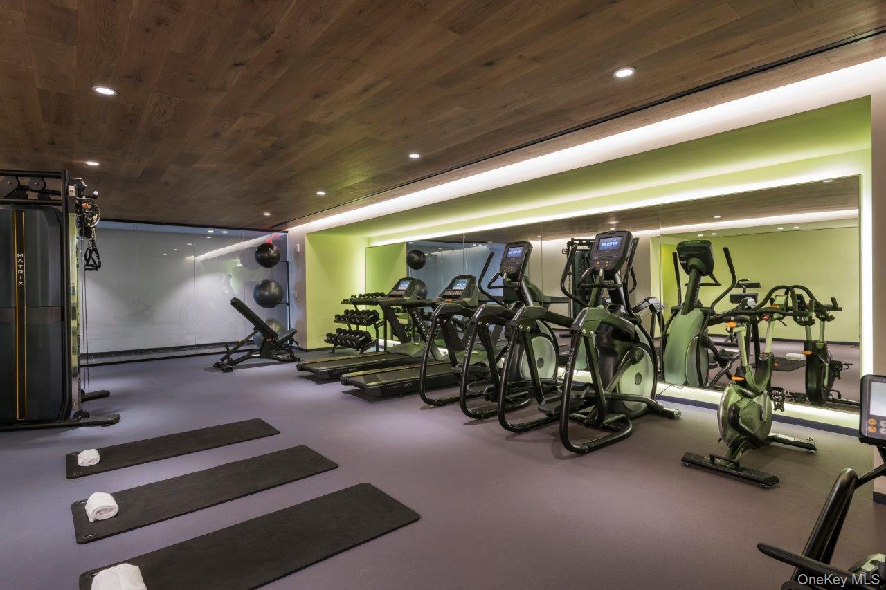 #15 photo, 133-27 39th Avenue, Flushing , NY 11354