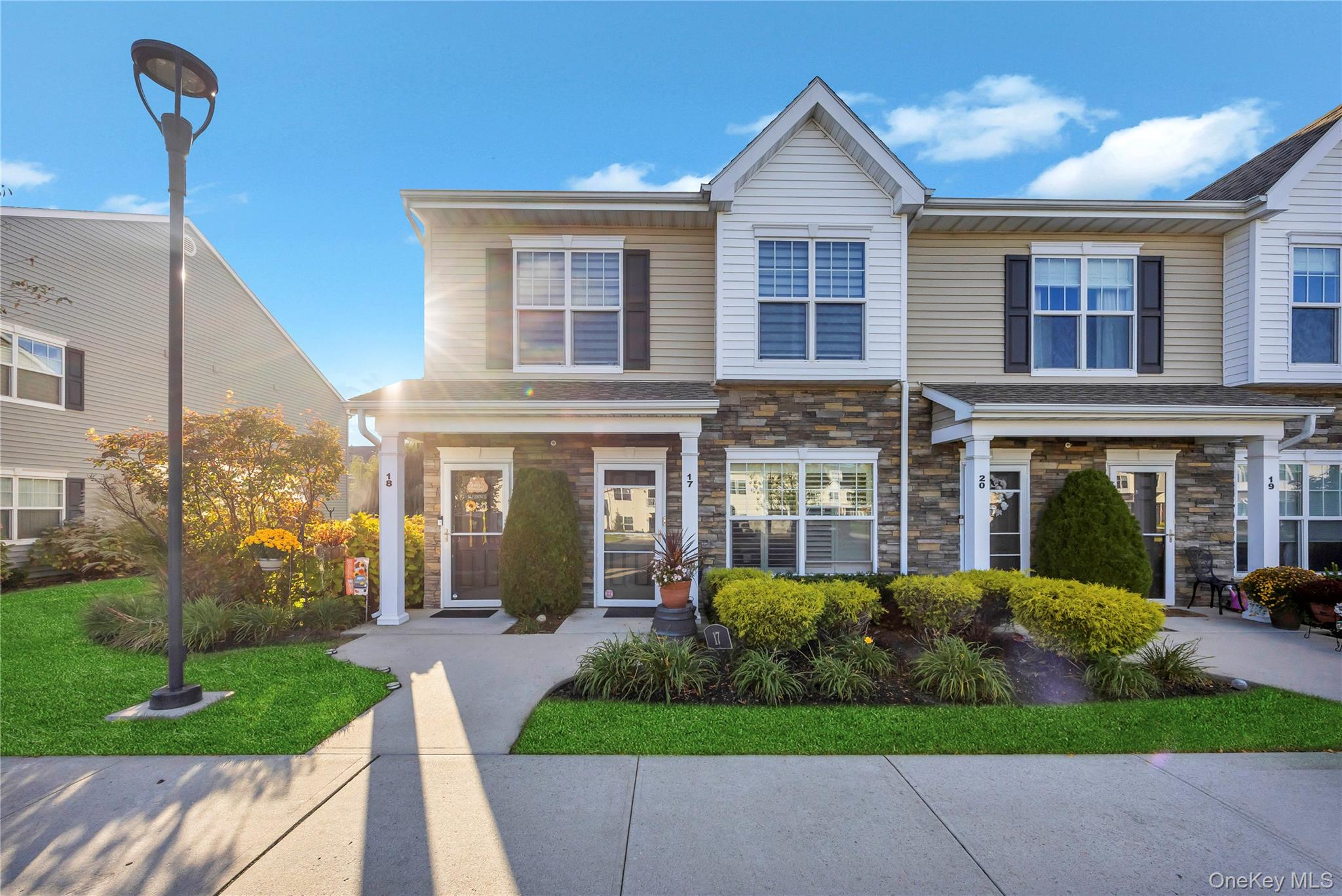 #1 photo, 17 Hunter Drive, サフォーク郡 Central Islip , NY 11722