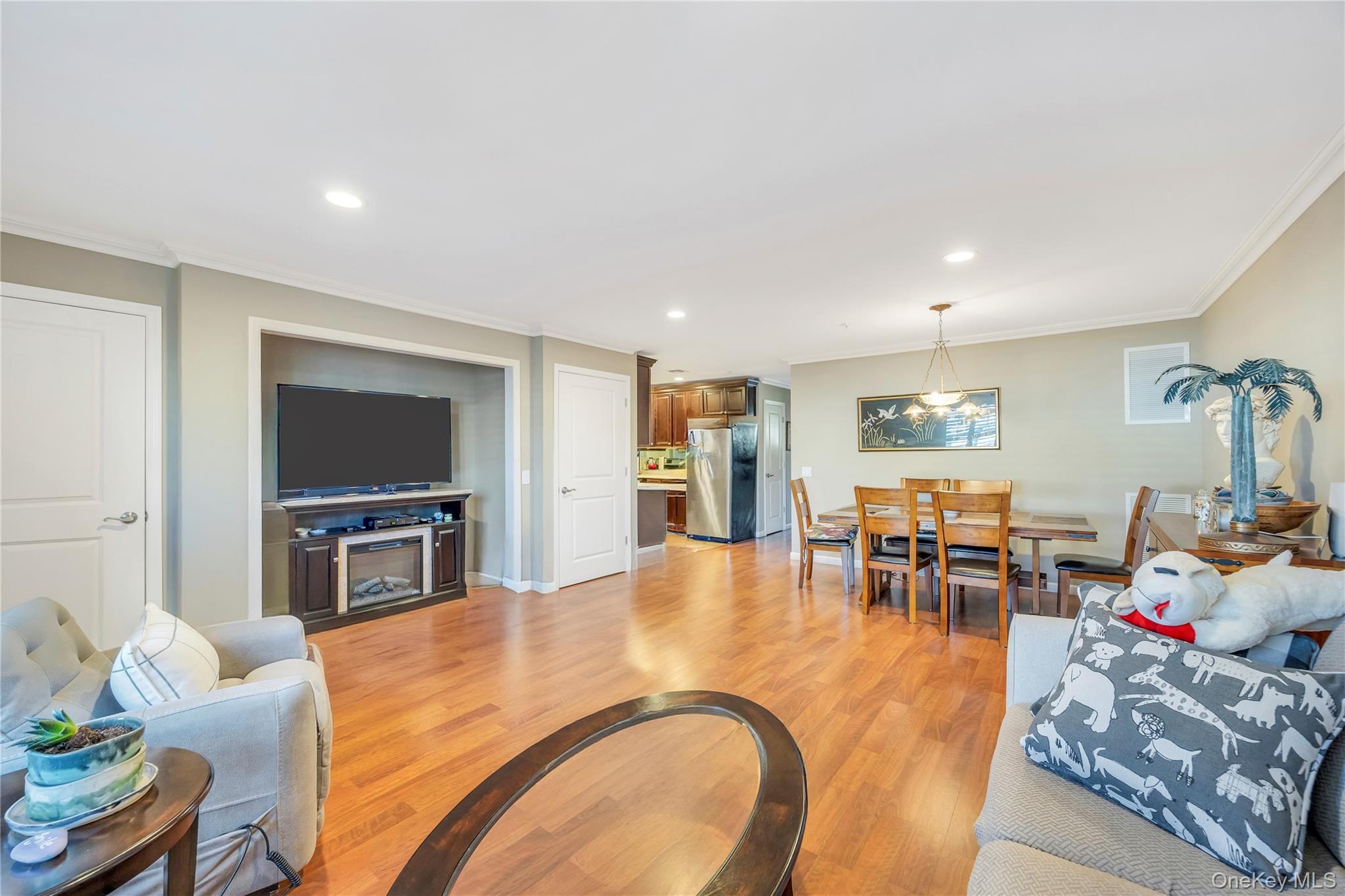 #5 photo, 17 Hunter Drive, サフォーク郡 Central Islip , NY 11722