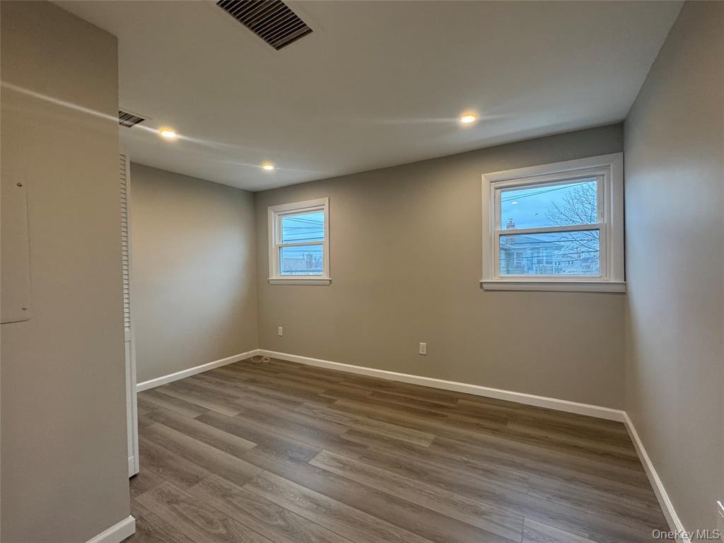 #4 photo, 817 E Walnut Street, Long Beach , NY 11561