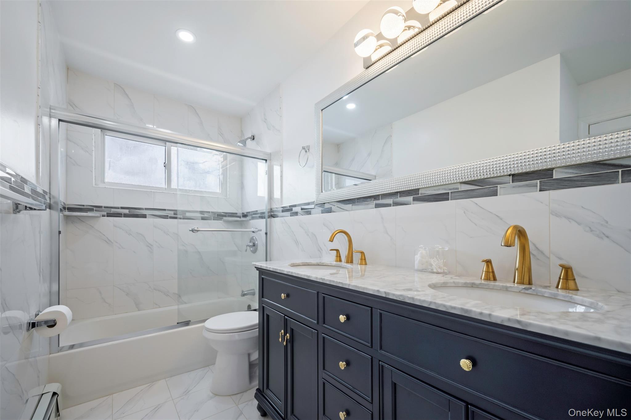 #12 photo, 3 Ozone Place, ナッソー郡 Massapequa , NY 11758