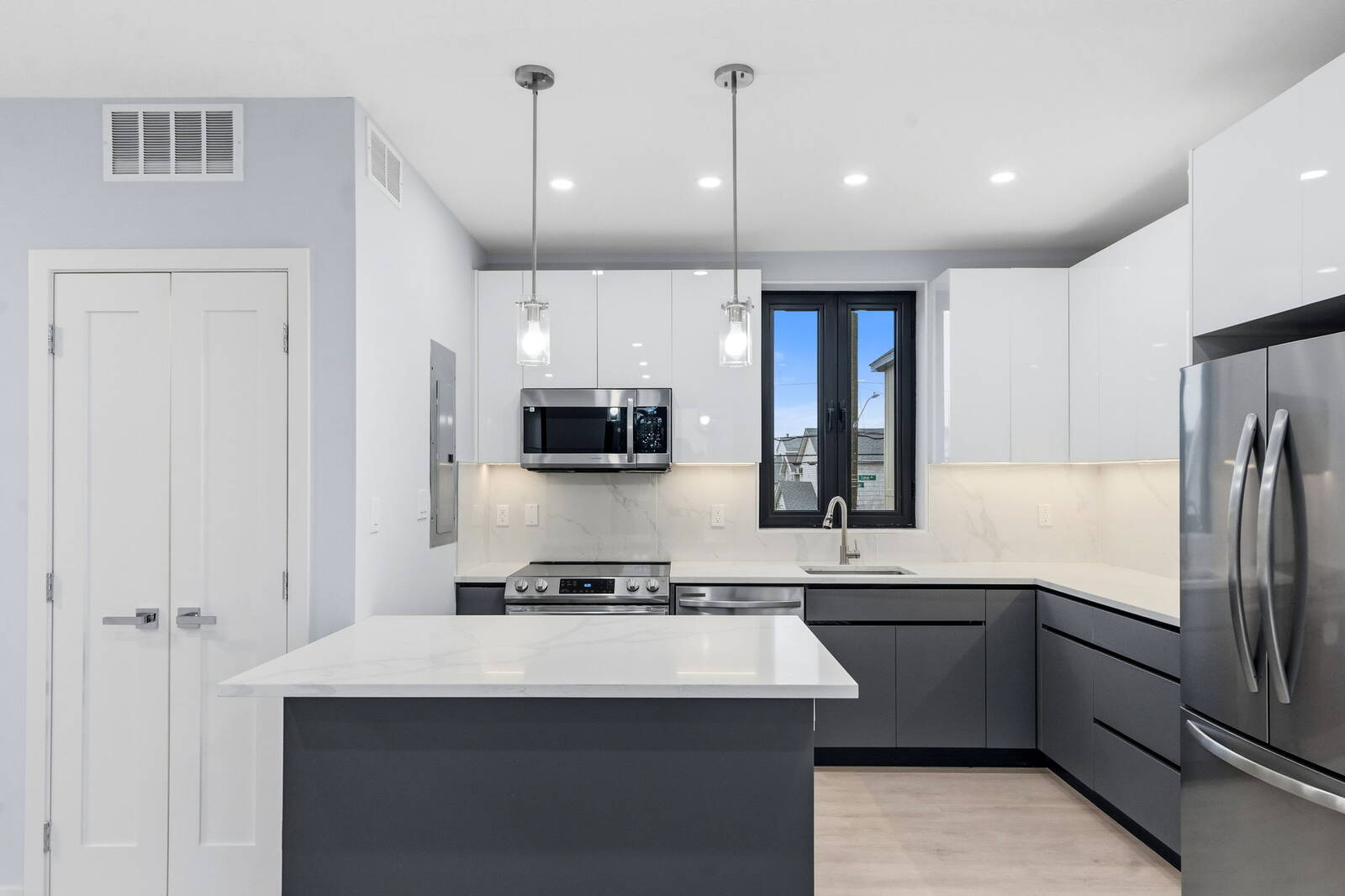 #27 photo, 33A Keen Ct, Gerritsen Beach , NY 11229