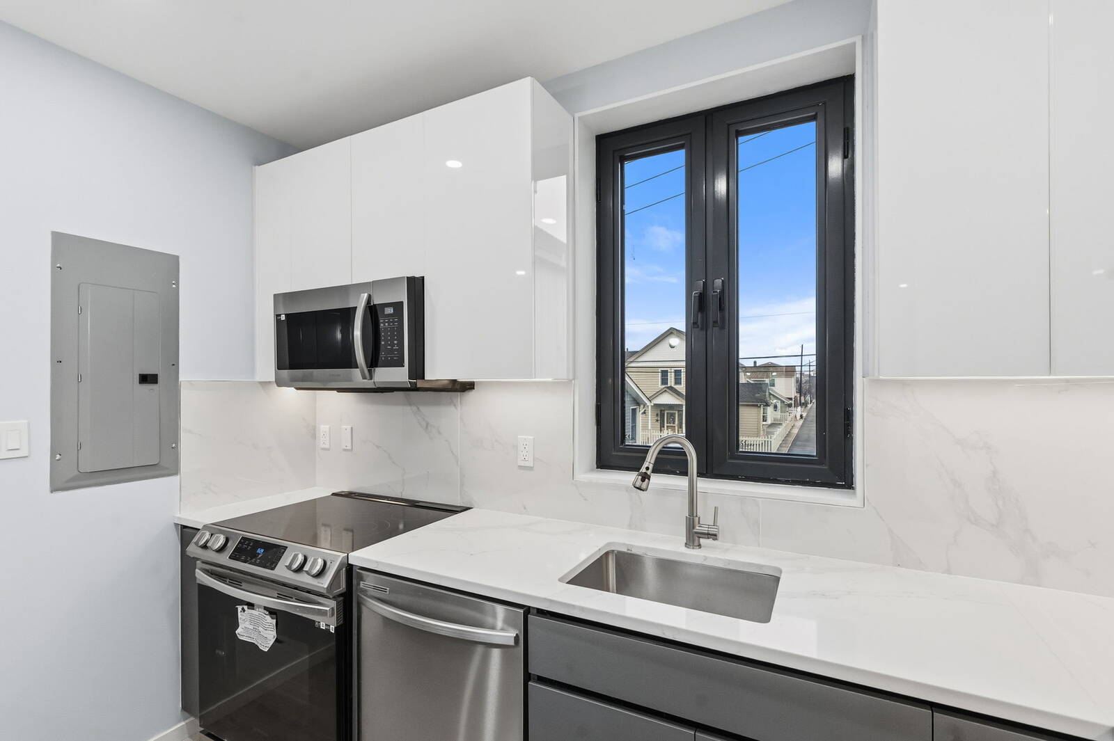 #29 photo, 33A Keen Ct, Gerritsen Beach , NY 11229