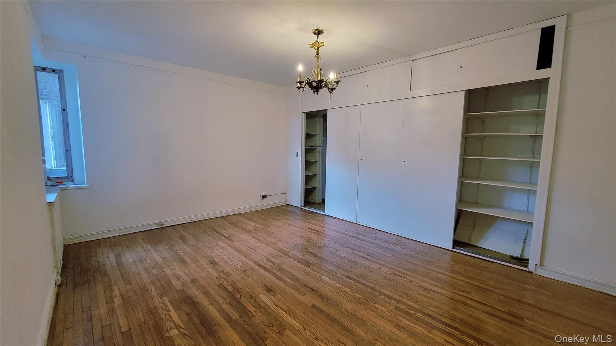 #11 photo, 84-49 168th Street, Jamaica Hills , NY 11432