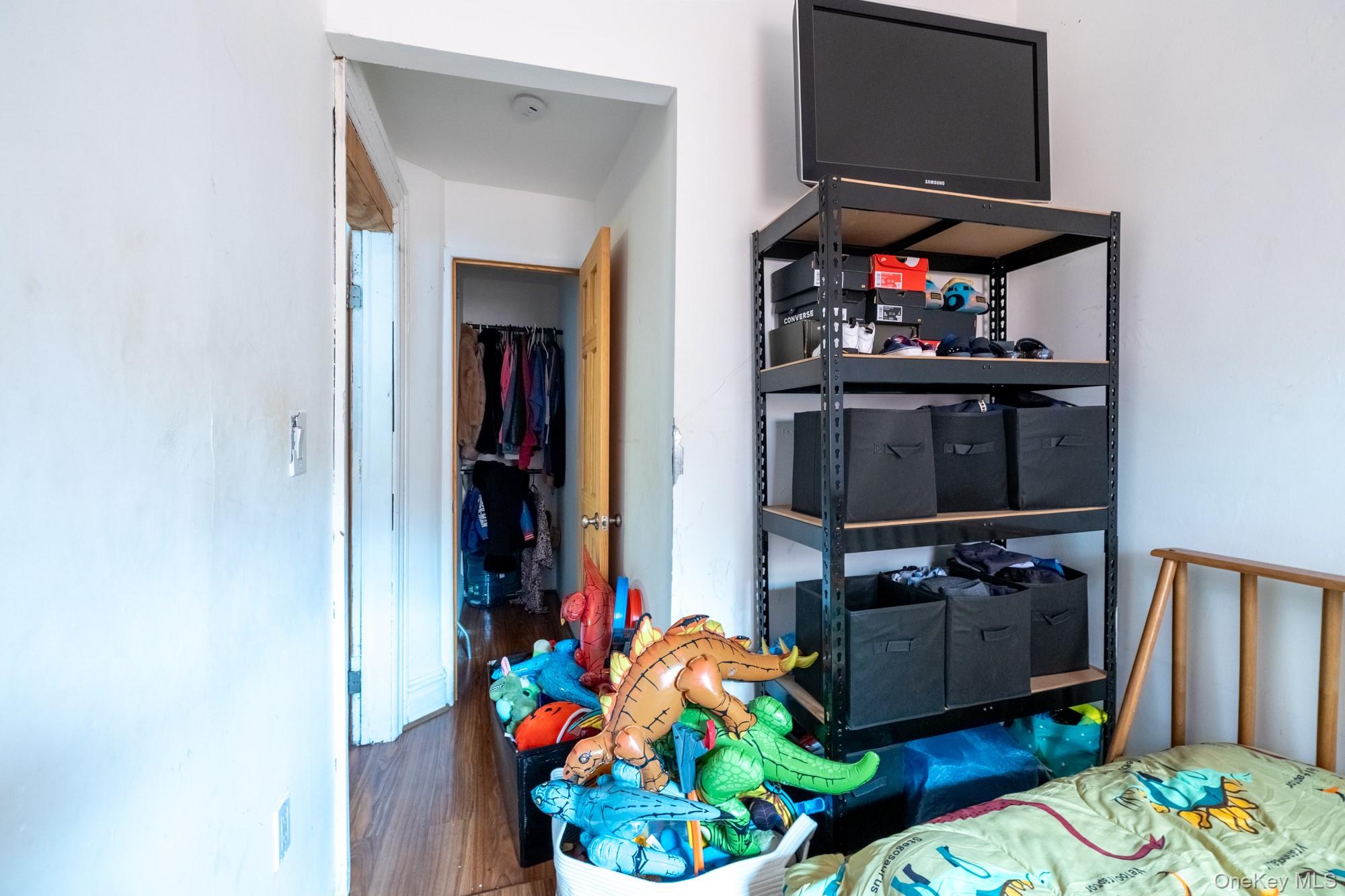 #10 photo, 679 Van Nest Avenue, Bronx , NY 10462