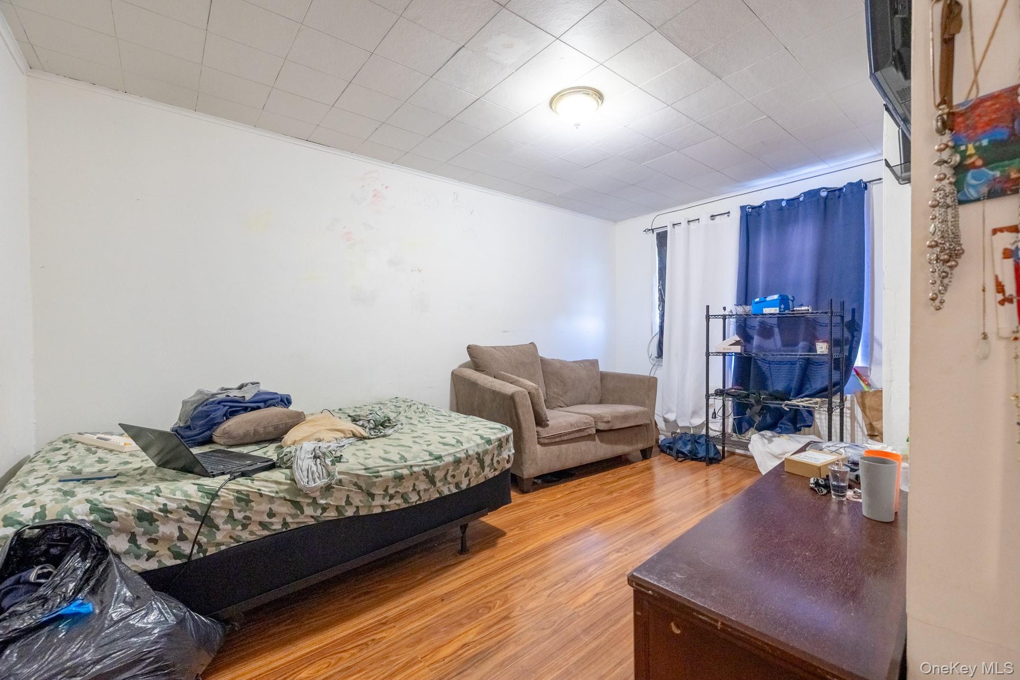 #13 photo, 679 Van Nest Avenue, Bronx , NY 10462