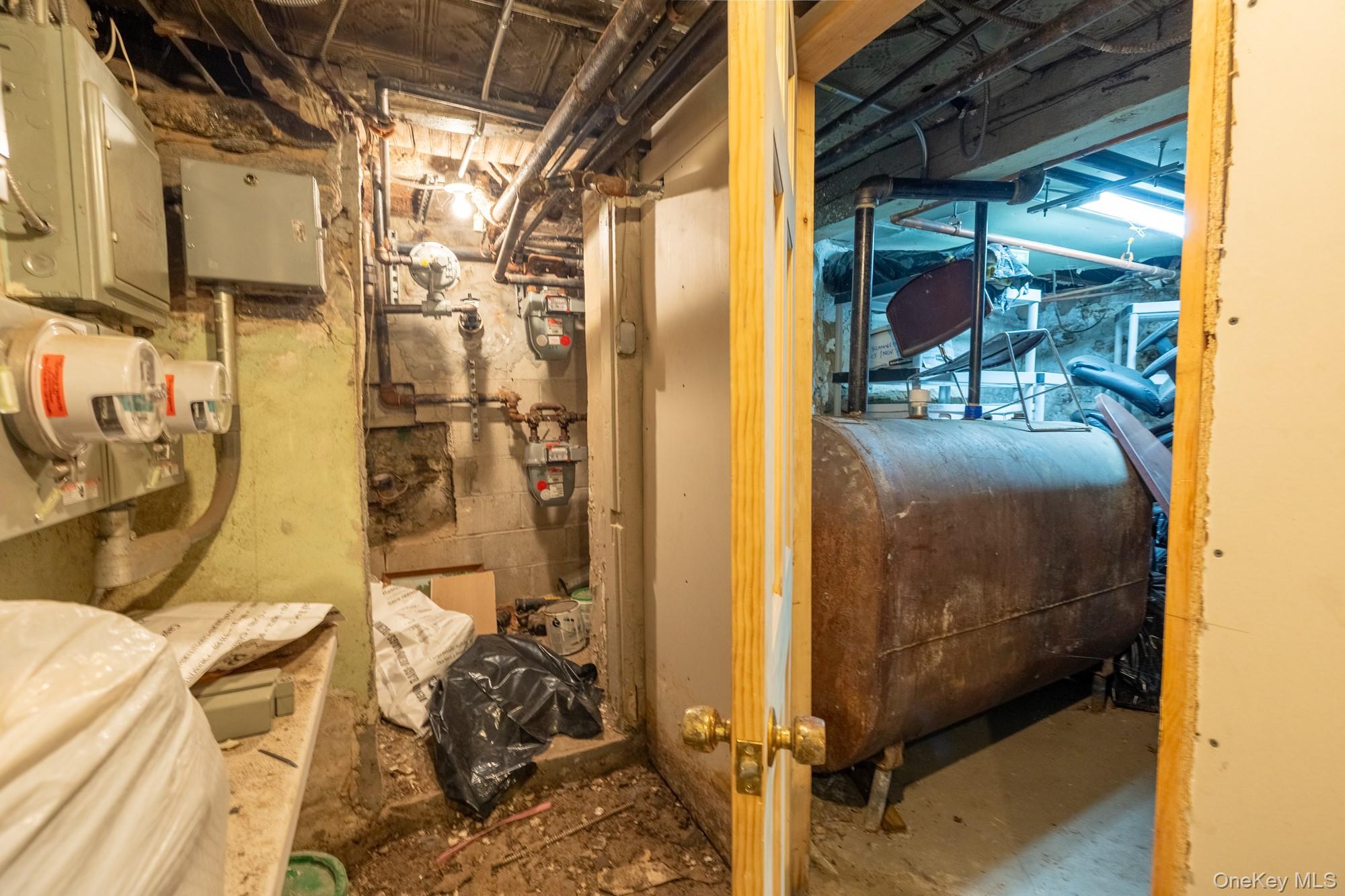 #19 photo, 679 Van Nest Avenue, Bronx , NY 10462