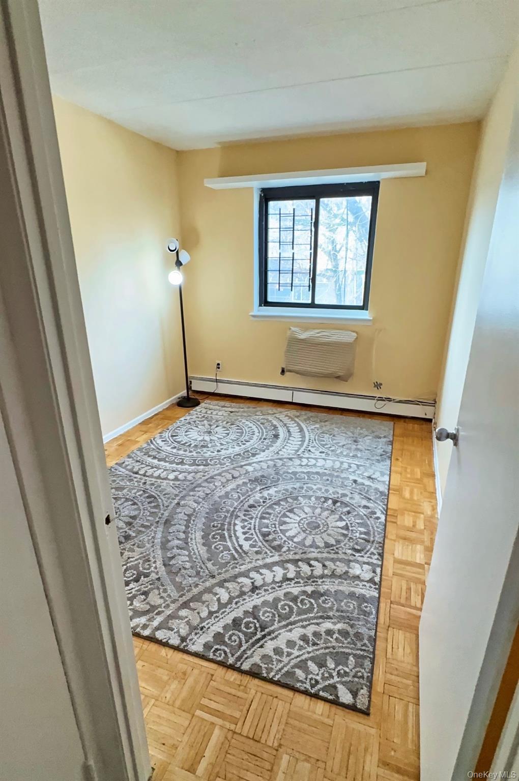 #15 photo, 721 Thieriot Avenue, Bronx , NY 10473