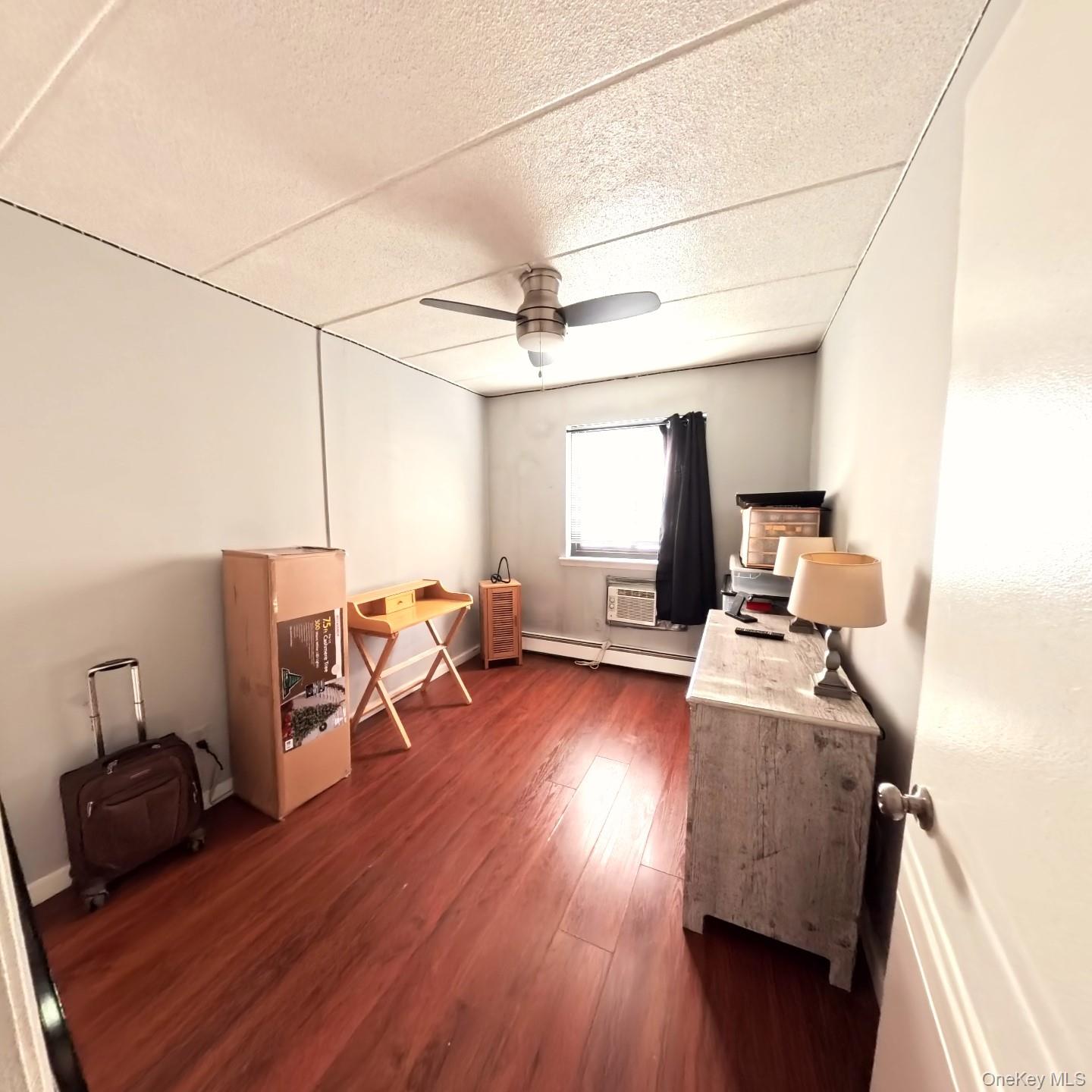 #5 photo, 721 Thieriot Avenue, Bronx , NY 10473