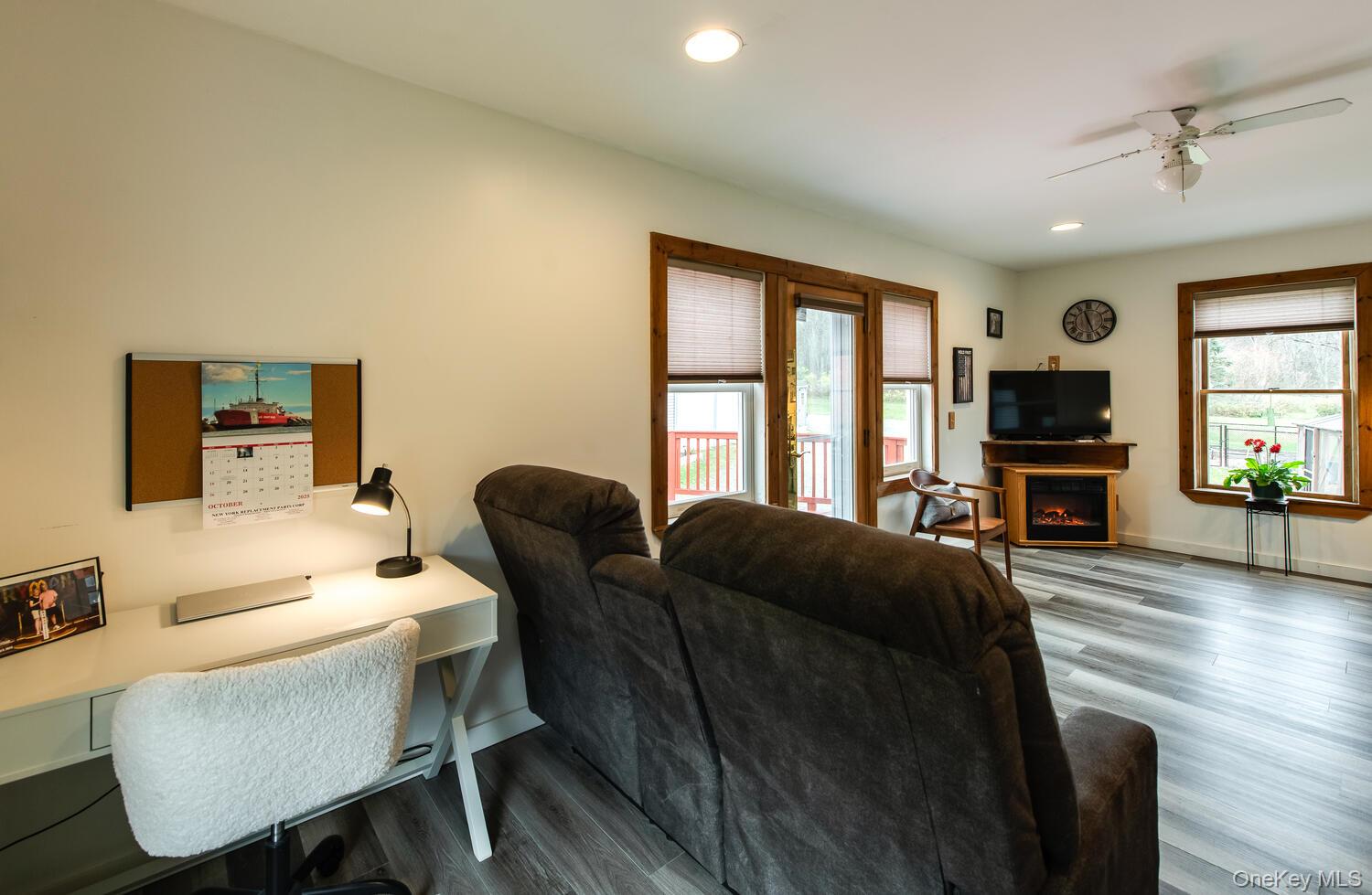 #17 photo, 352-354 Ruskey Lane, Hyde Park , NY 12538