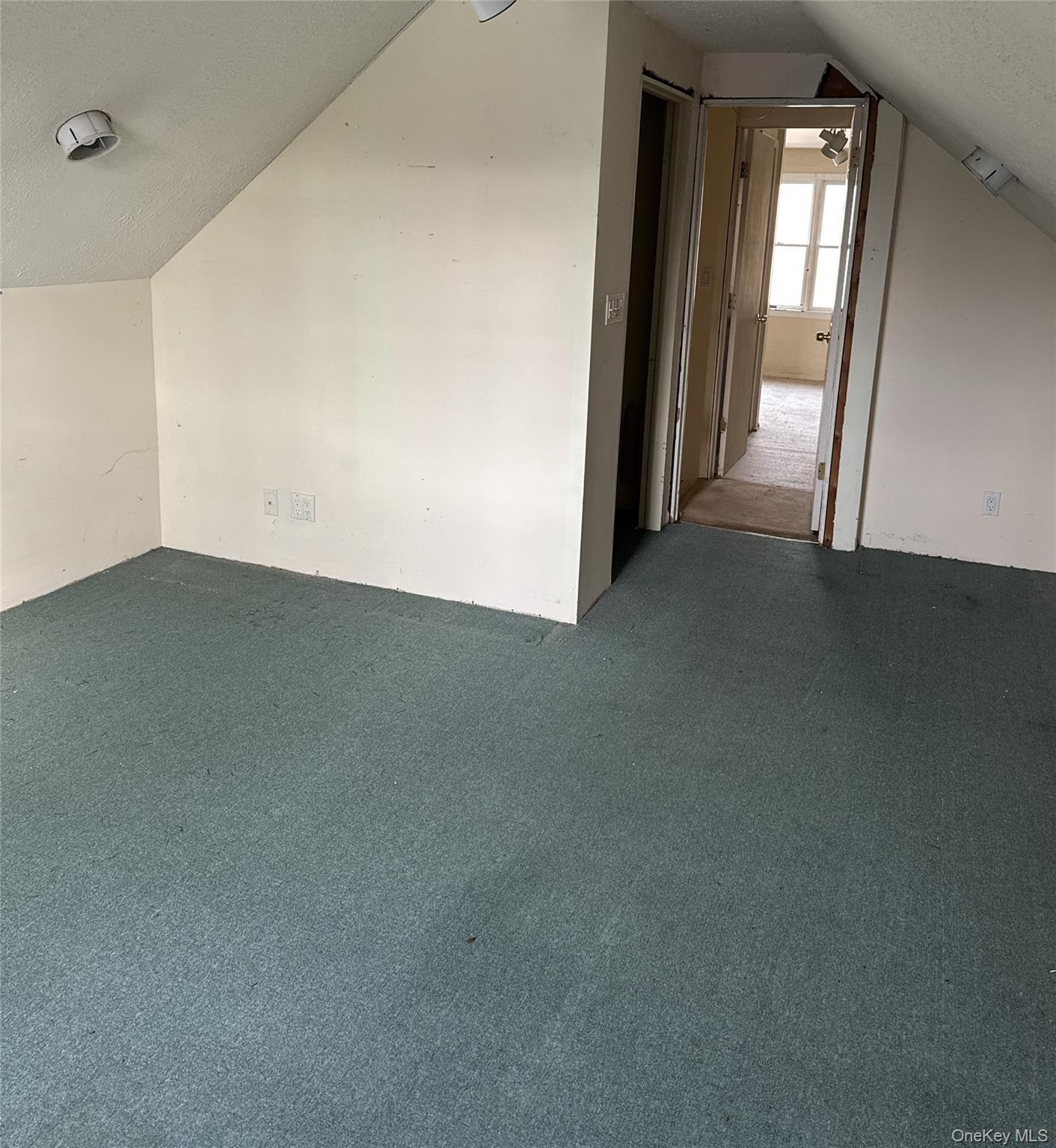 #9 photo, 724 Locksley Road, Yorktown Heights , NY 10598