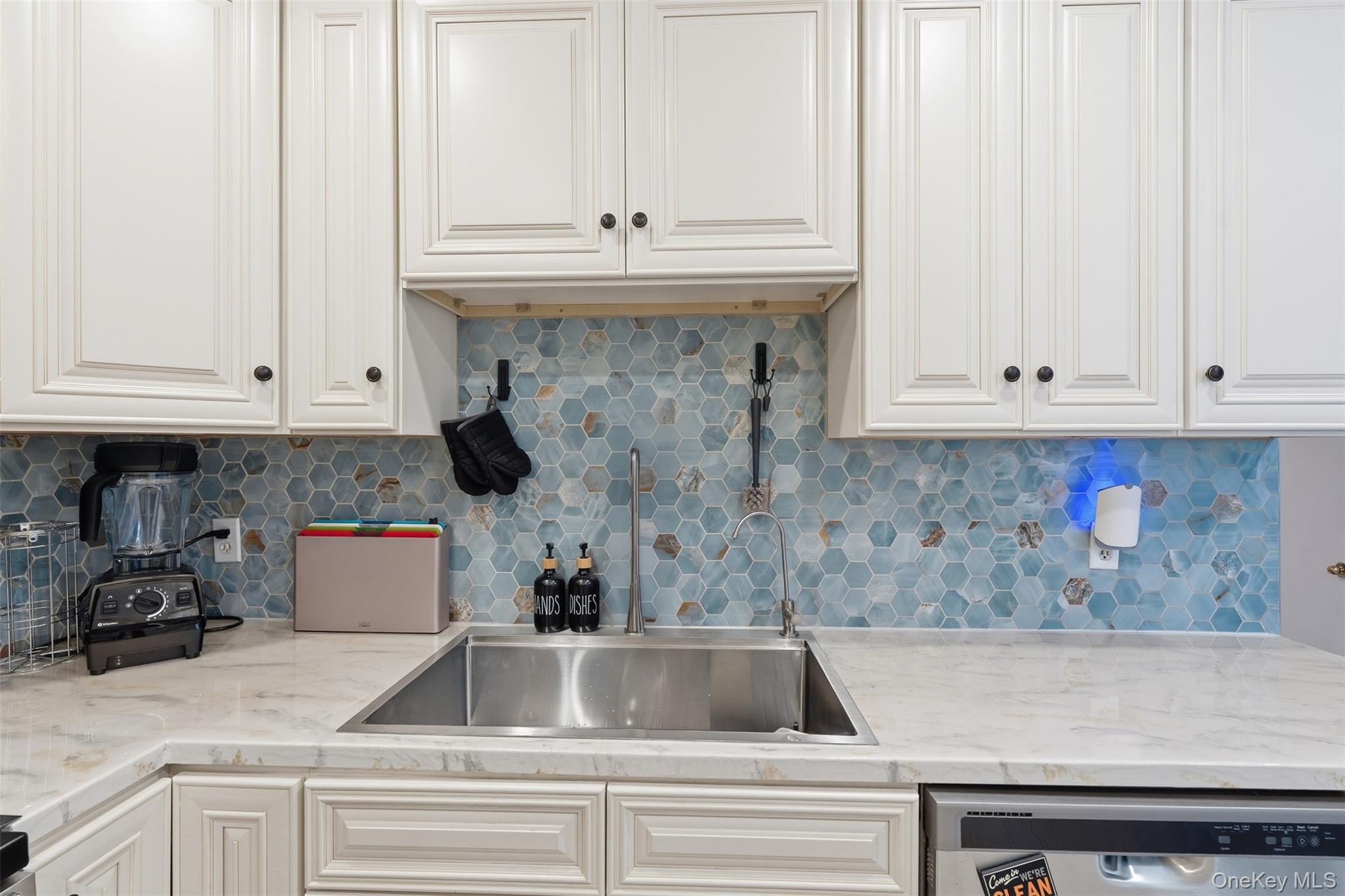 #10 photo, 11 Granada Cres, White Plains , NY 10603