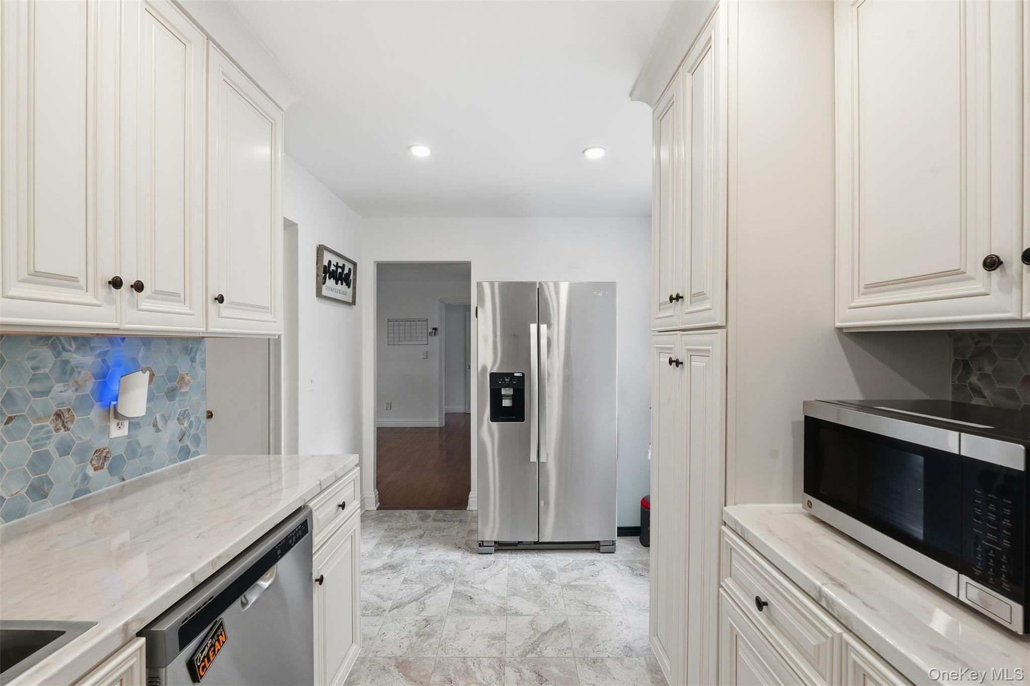 #12 photo, 11 Granada Cres, White Plains , NY 10603