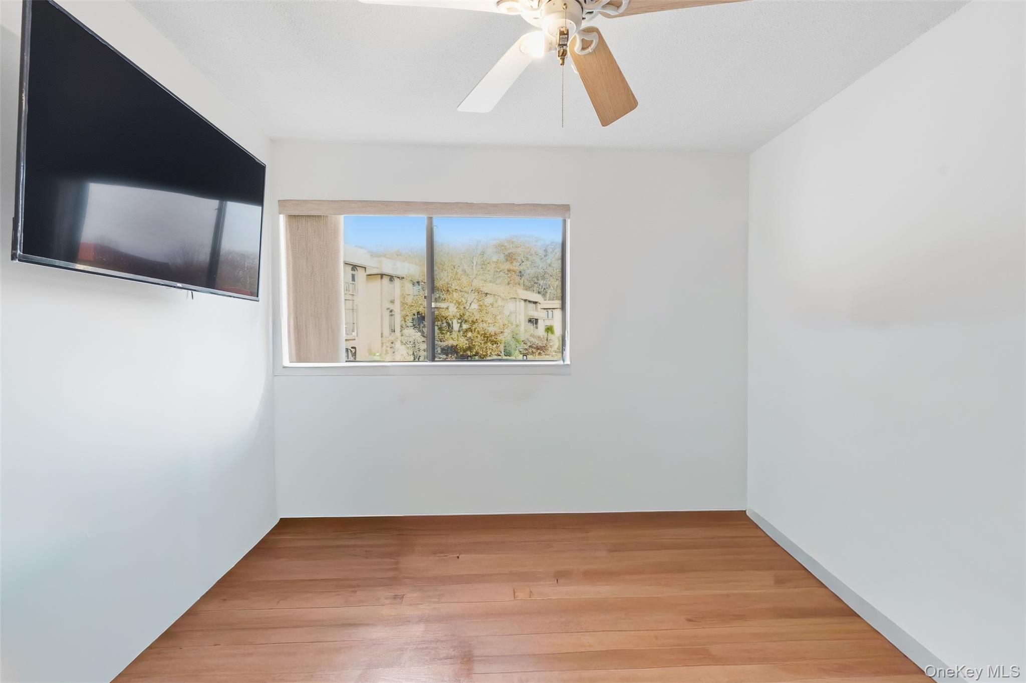 #13 photo, 11 Granada Cres, White Plains , NY 10603