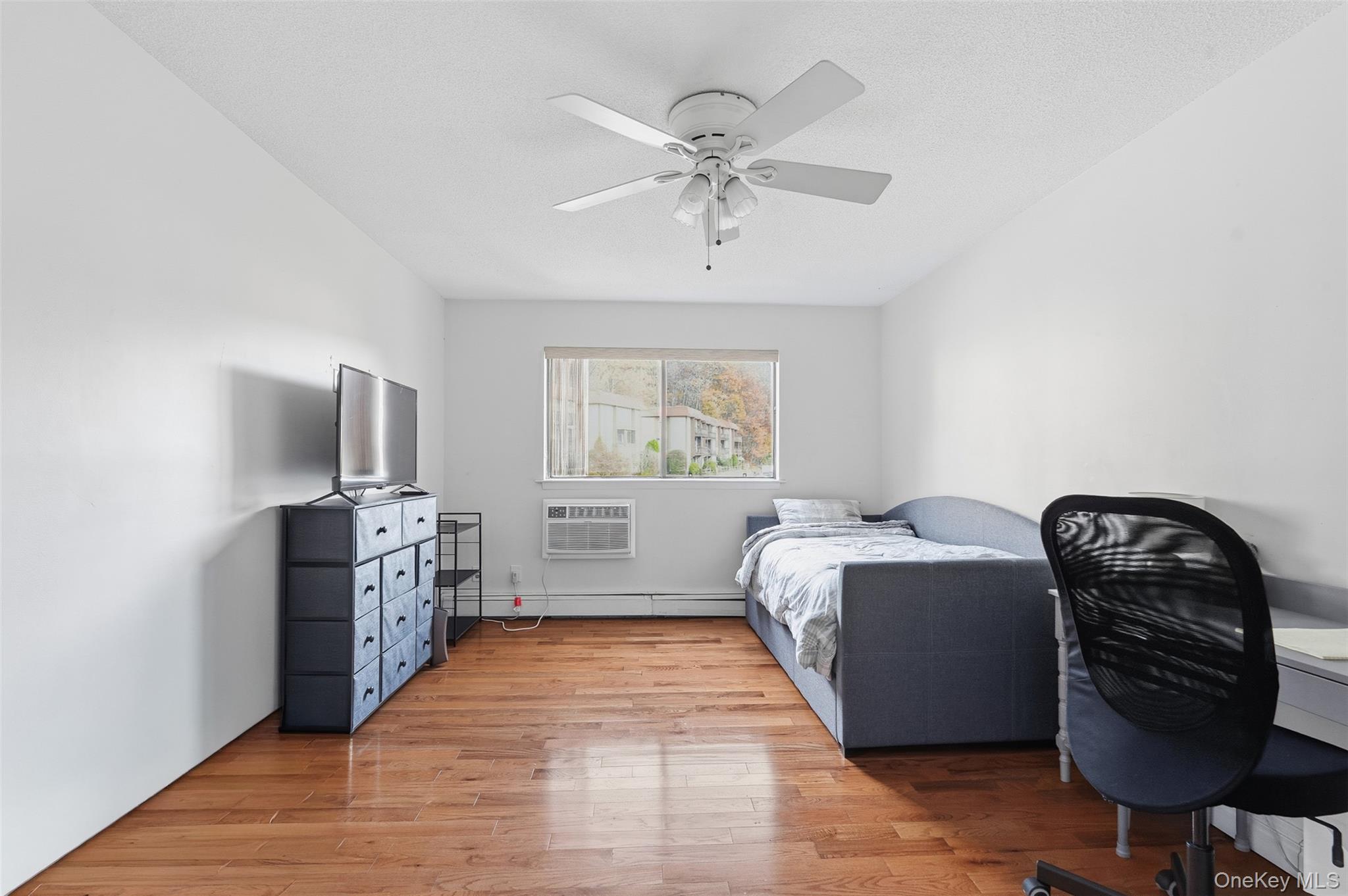 #14 photo, 11 Granada Cres, White Plains , NY 10603