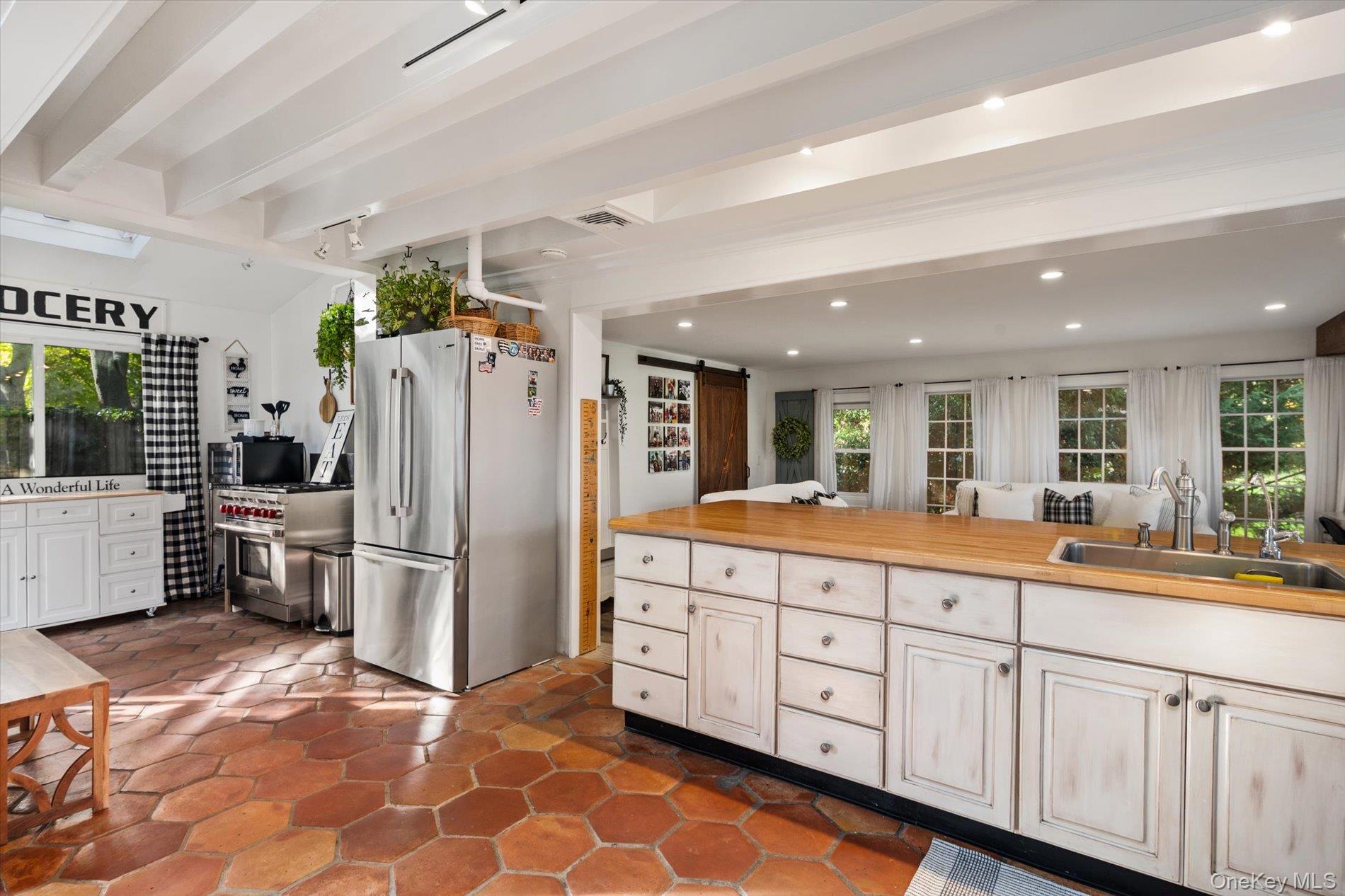 #7 photo, 278 Fire Island Avenue, 東長島 Babylon , NY 11702