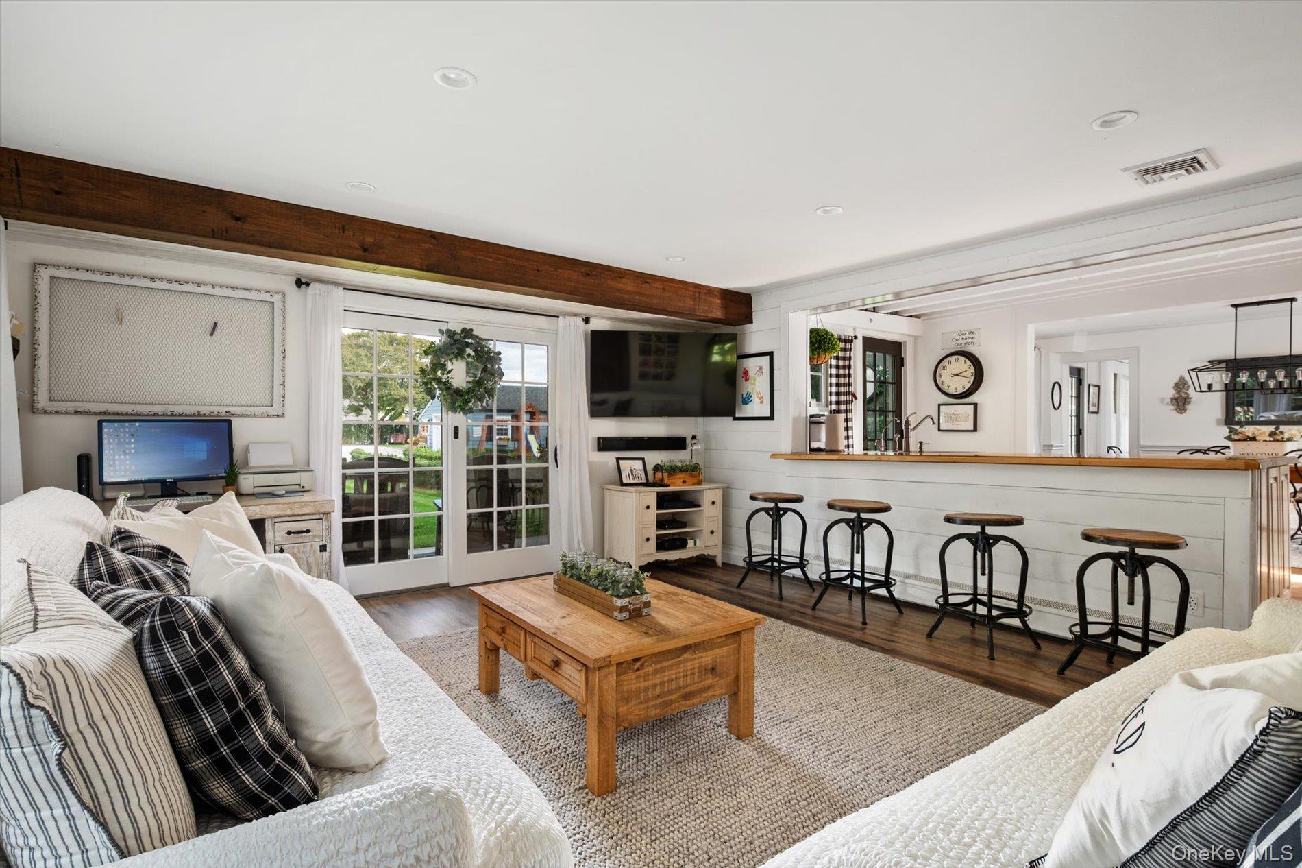 #8 photo, 278 Fire Island Avenue, 東長島 Babylon , NY 11702