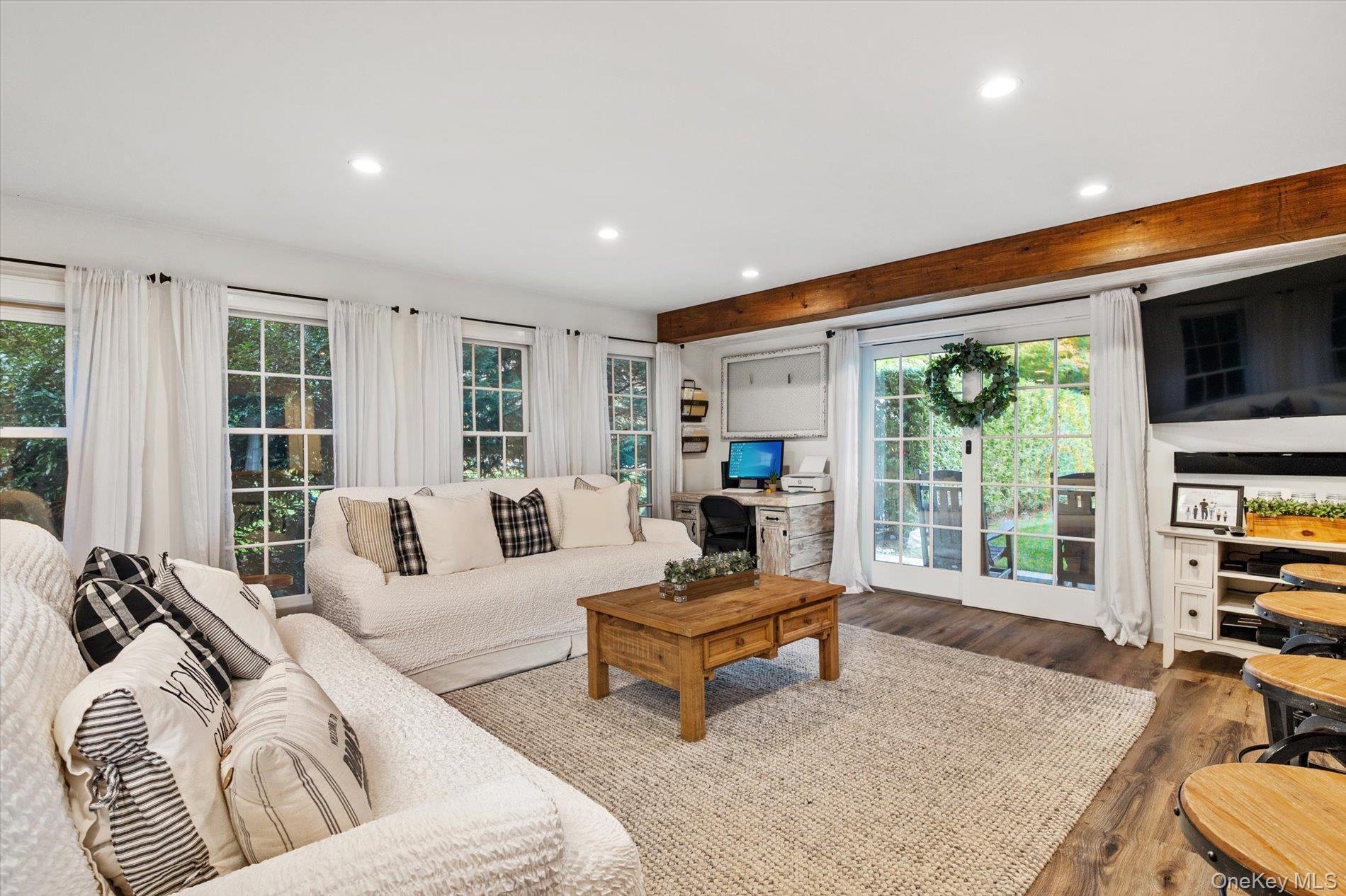 #9 photo, 278 Fire Island Avenue, 東長島 Babylon , NY 11702