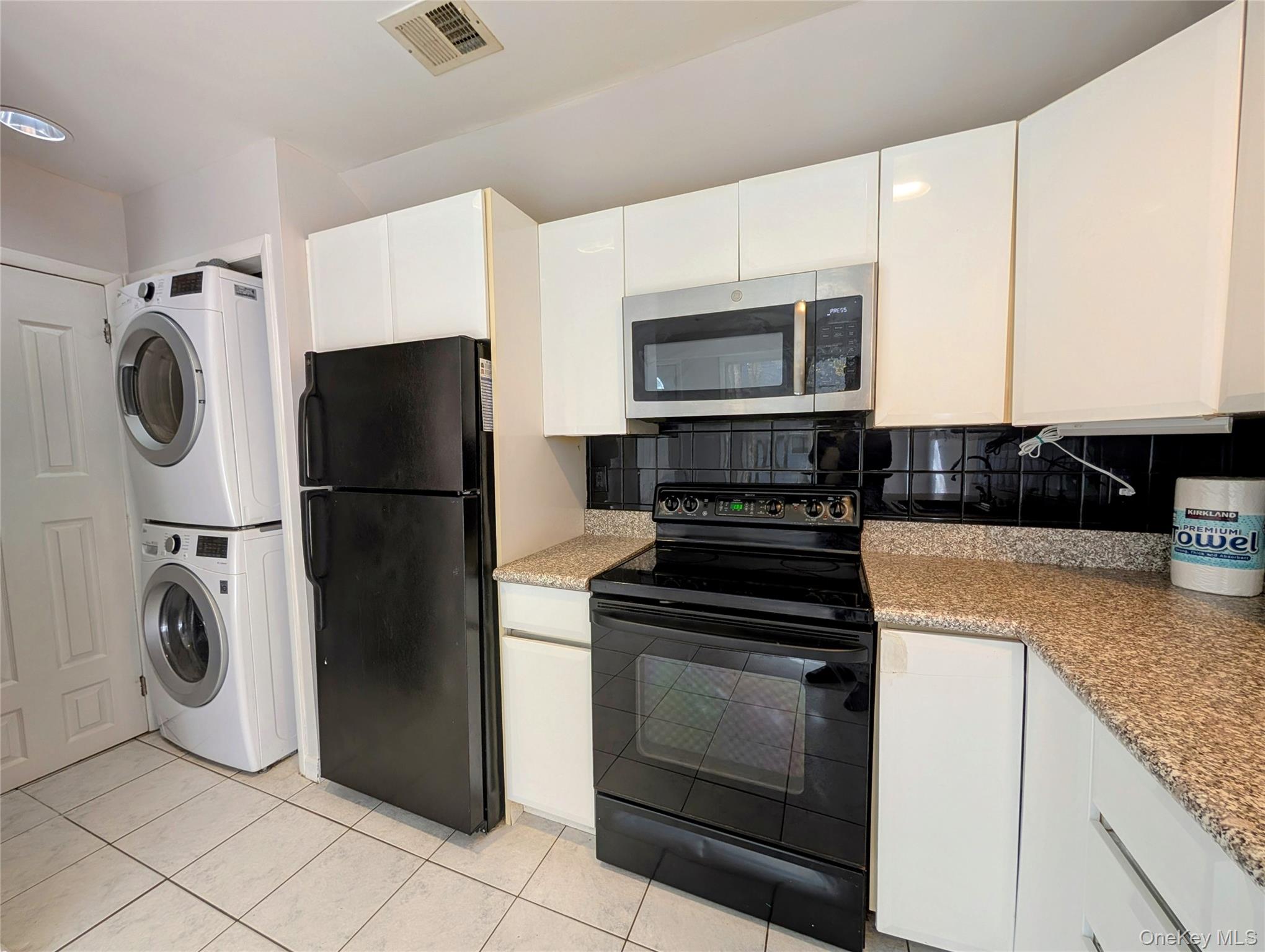 #8 photo, 216 Springmeadow Drive, Holbrook , NY 11741