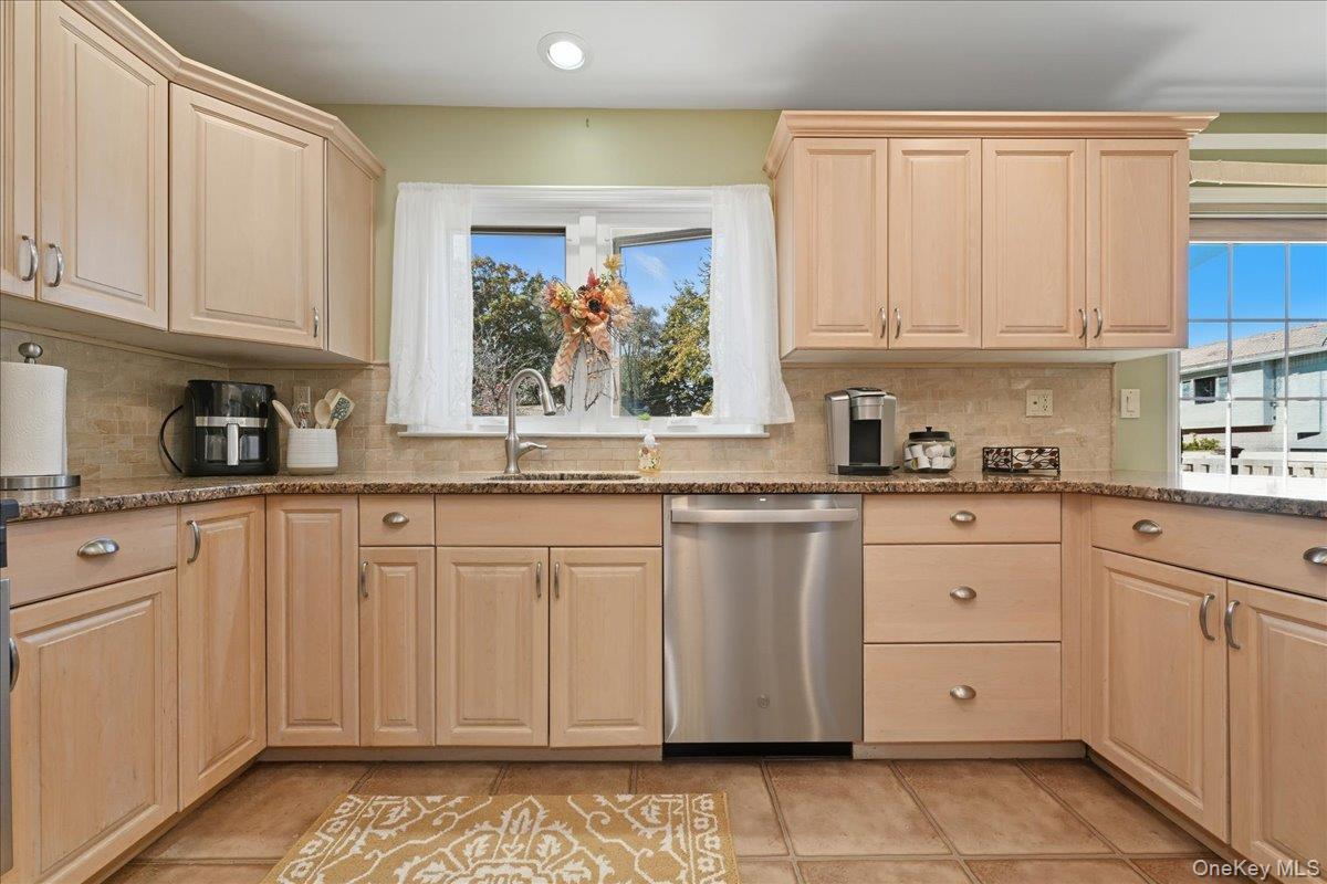 #13 photo, 1328 Oneida Avenue, North Bellmore , NY 11710