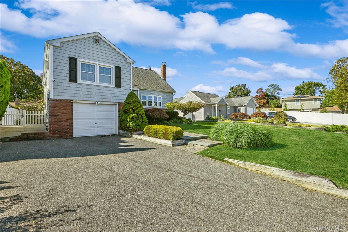 #2 photo, 1328 Oneida Avenue, North Bellmore , NY 11710