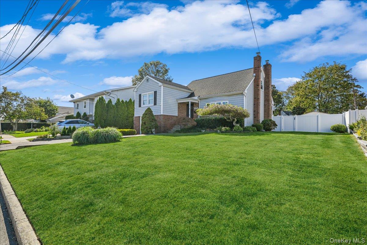 #5 photo, 1328 Oneida Avenue, North Bellmore , NY 11710