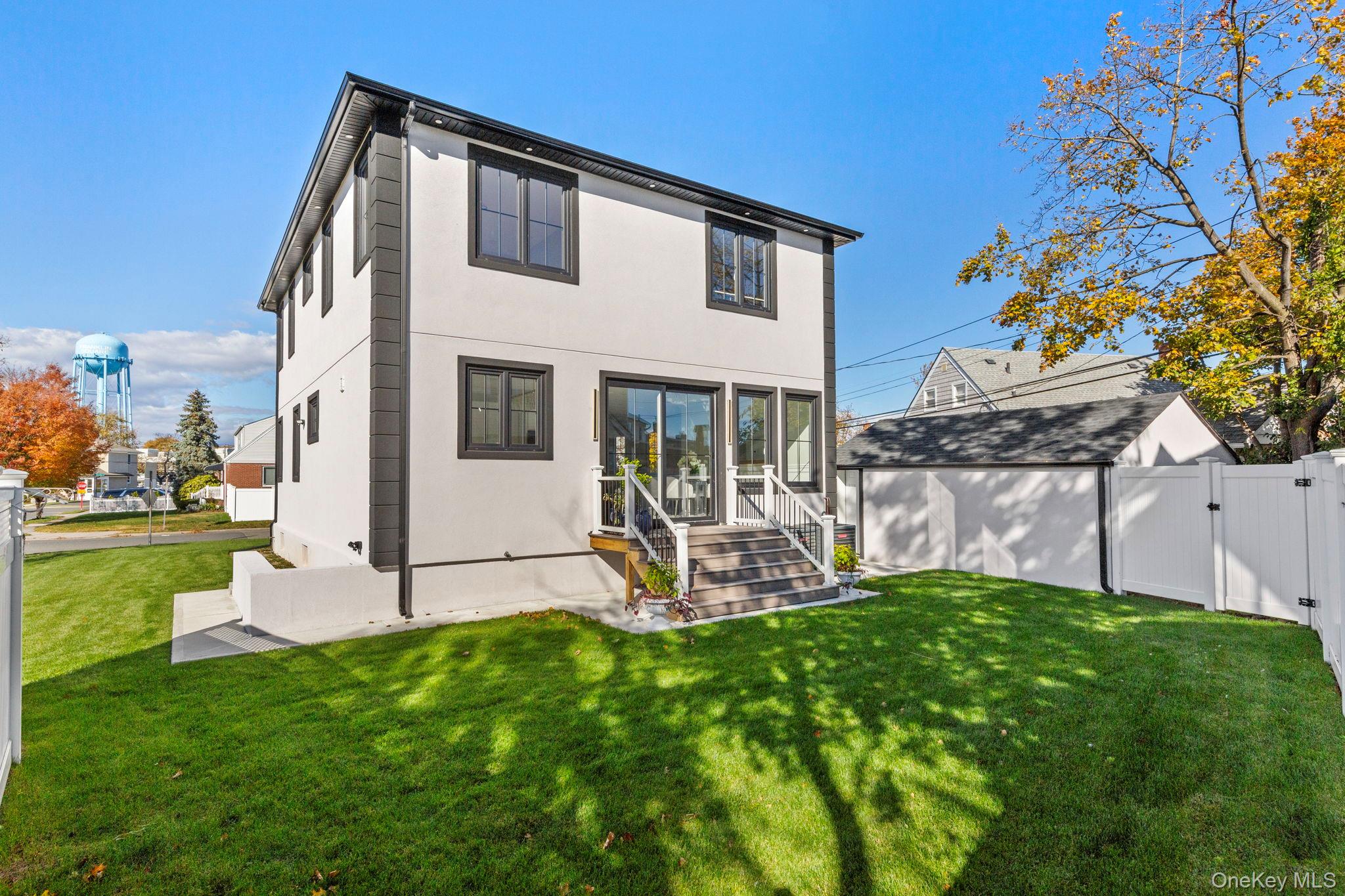 #3 photo, 1035 Glen Drive, Franklin Square , NY 11010