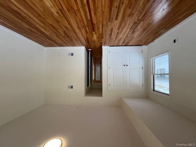 #11 photo, 42 Dunwood Road, Port Washington , NY 11050