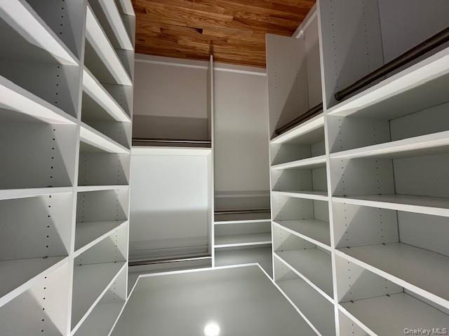 #12 photo, 42 Dunwood Road, Port Washington , NY 11050