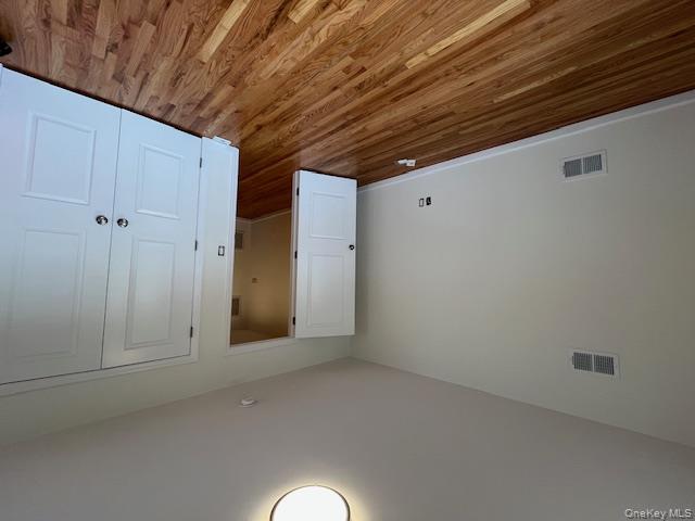 #19 photo, 42 Dunwood Road, Port Washington , NY 11050