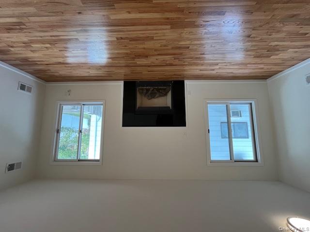 #3 photo, 42 Dunwood Road, Port Washington , NY 11050