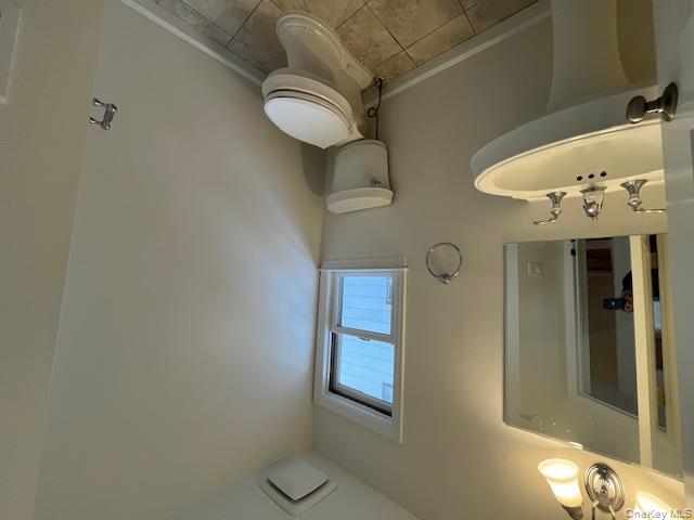 #5 photo, 42 Dunwood Road, Port Washington , NY 11050