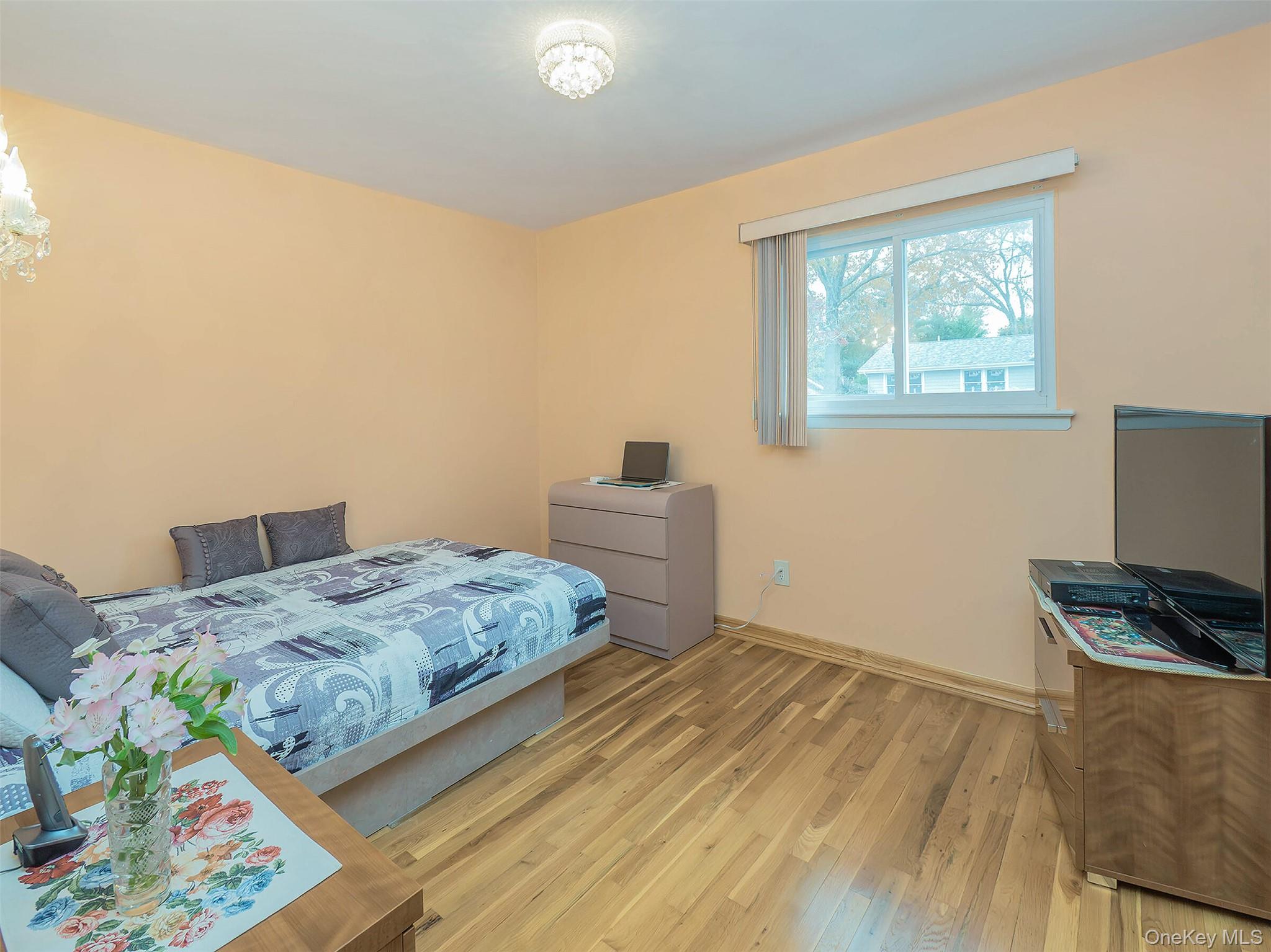 #17 photo, 55 Driftwood Drive, Port Washington , NY 11050