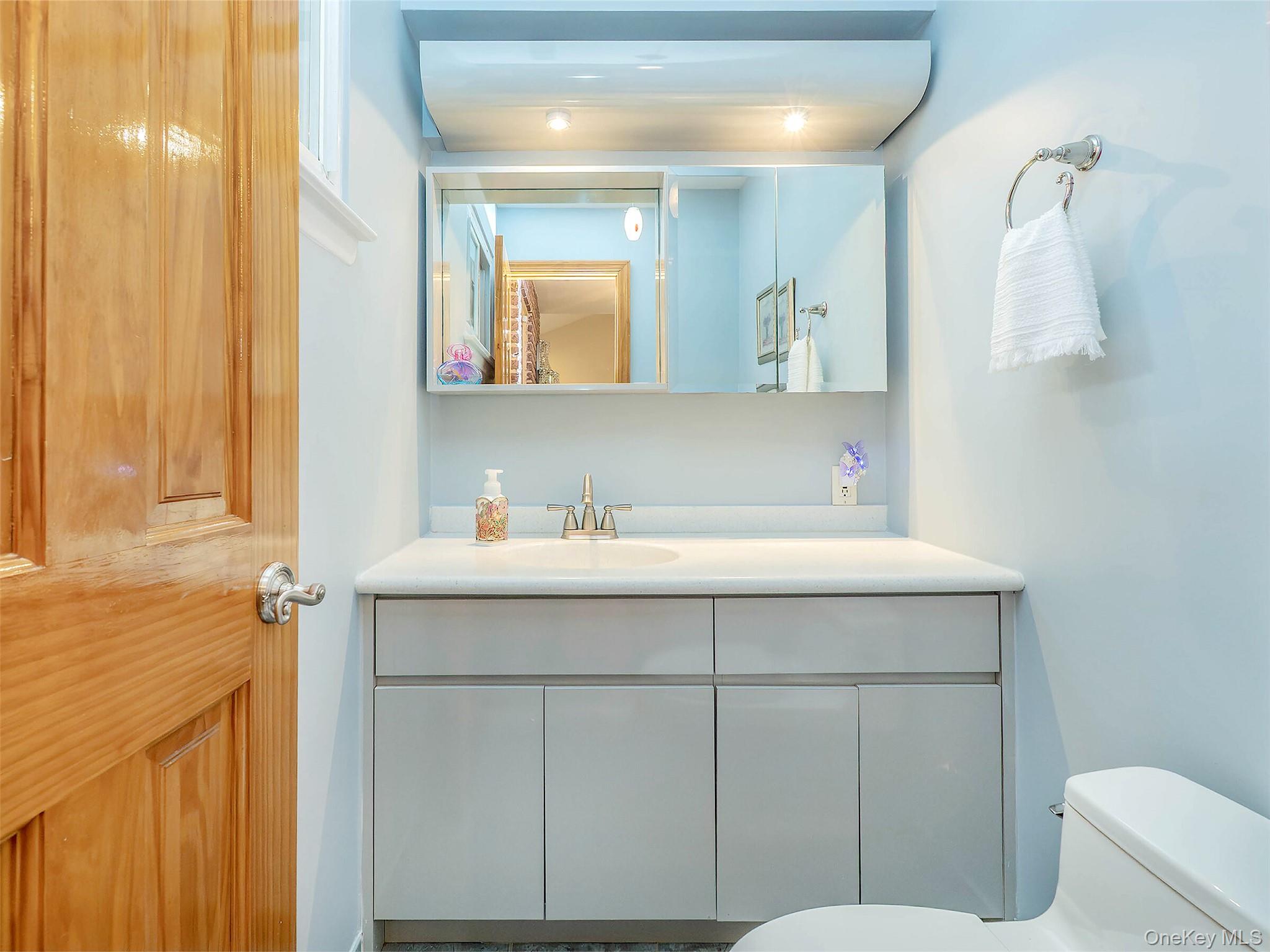 #7 photo, 55 Driftwood Drive, Port Washington , NY 11050