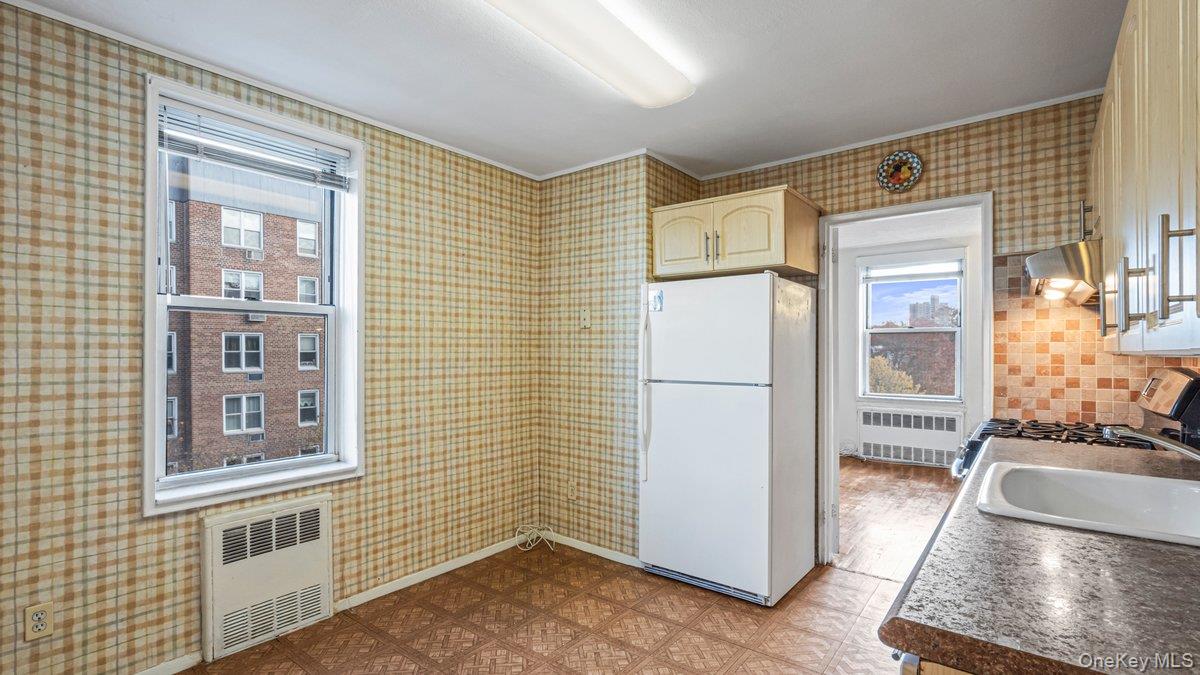 #8 photo, 68-20 Selfridge Street, Forest Hills , NY 11375