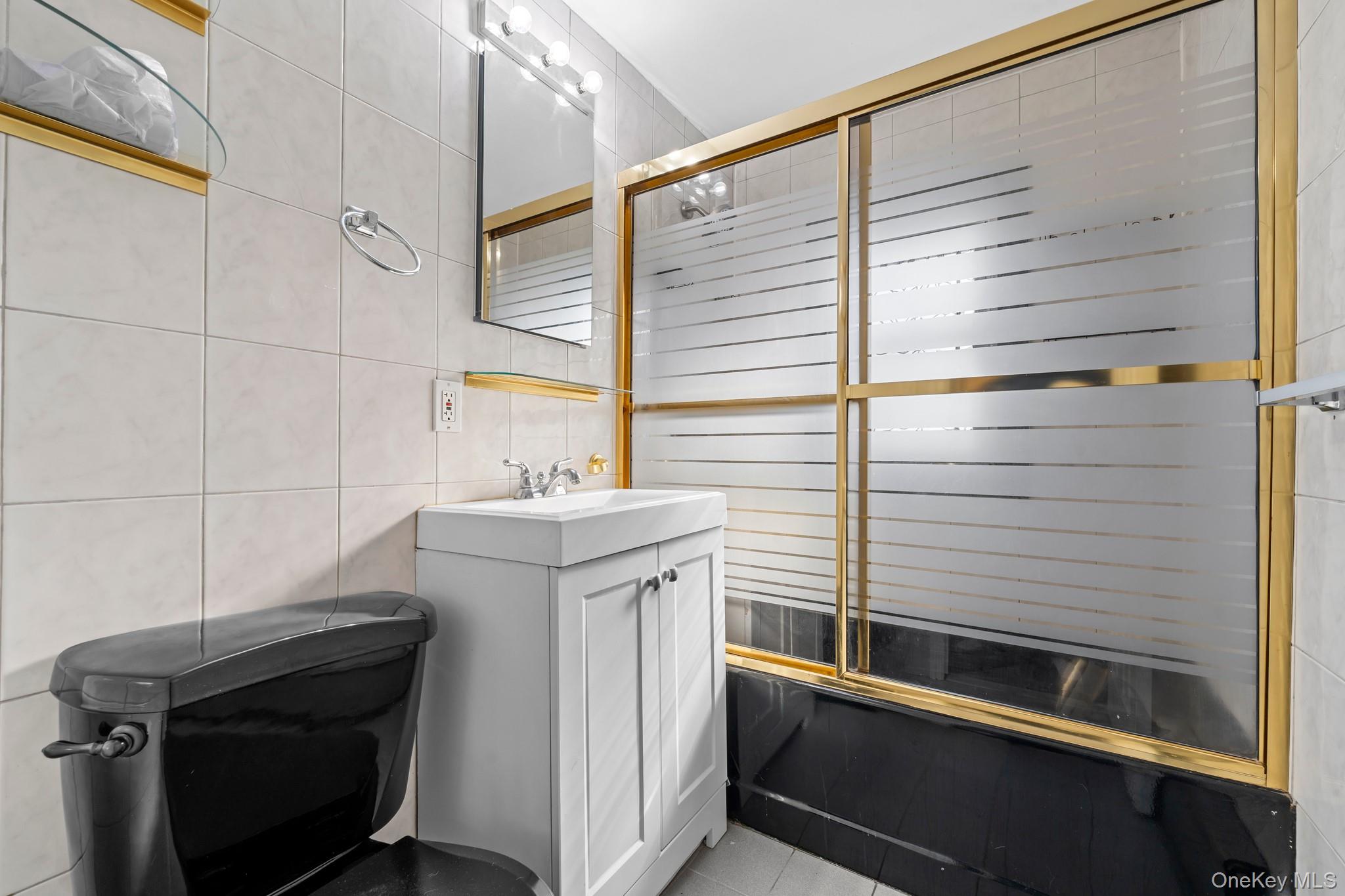 #12 photo, 205 E John Street, Lindenhurst , NY 11757