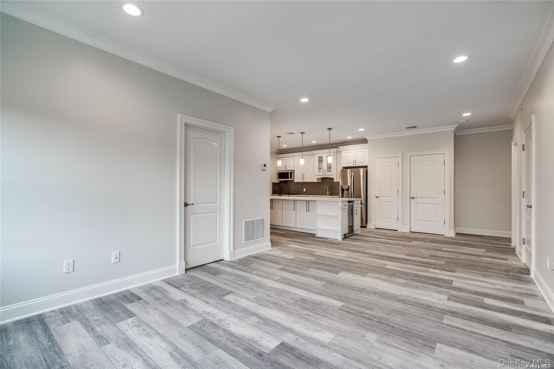 #5 photo, 110 New York Avenue, Huntington , NY 11743