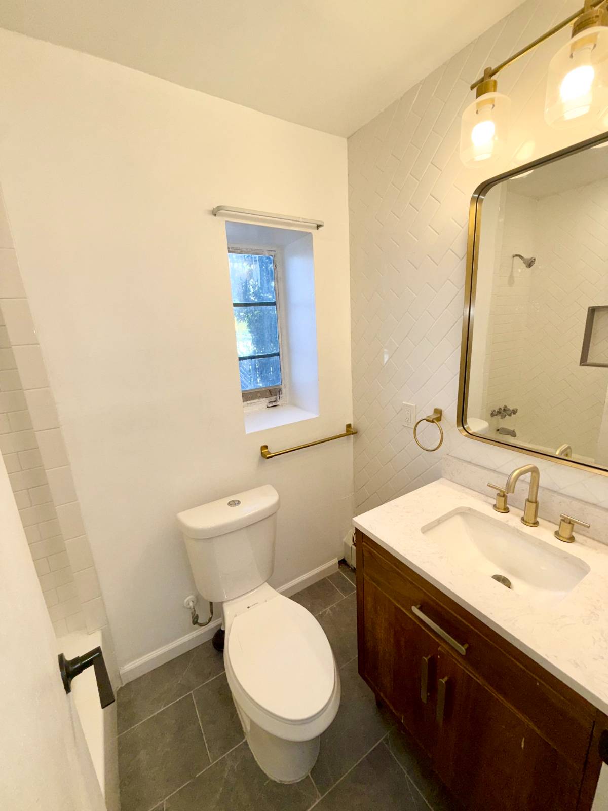 #5 photo, 1316 E 100th st, #1, Canarsie , NY 11236