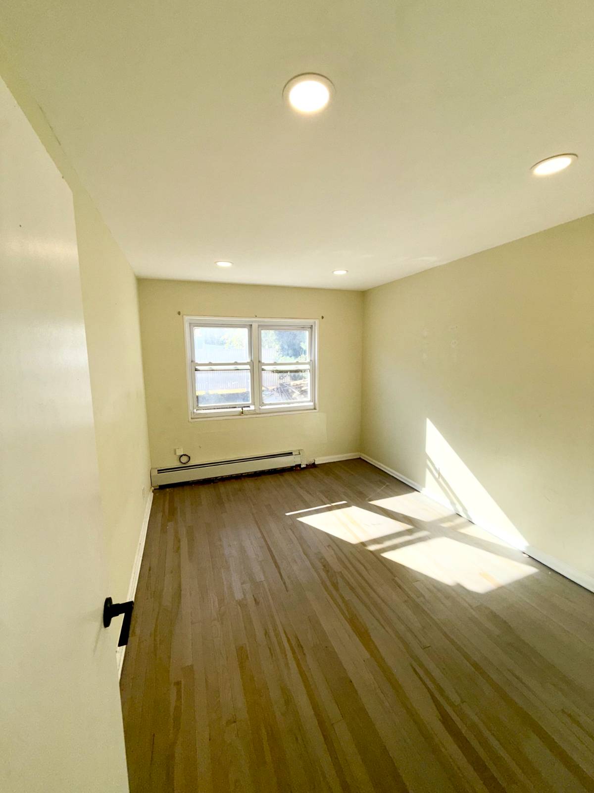 #6 photo, 1316 E 100th st, #1, Canarsie , NY 11236