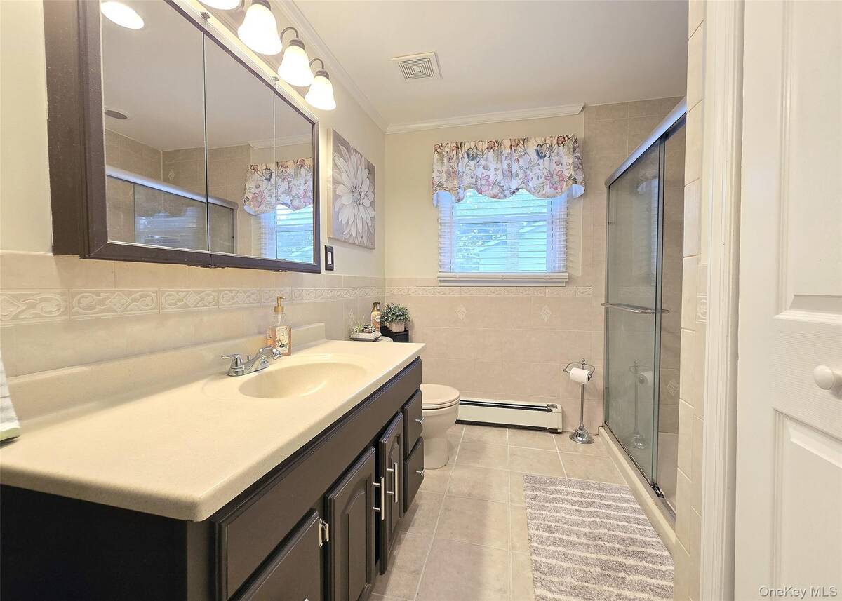 #3 photo, 242 Pawnee Street, Ronkonkoma , NY 11779